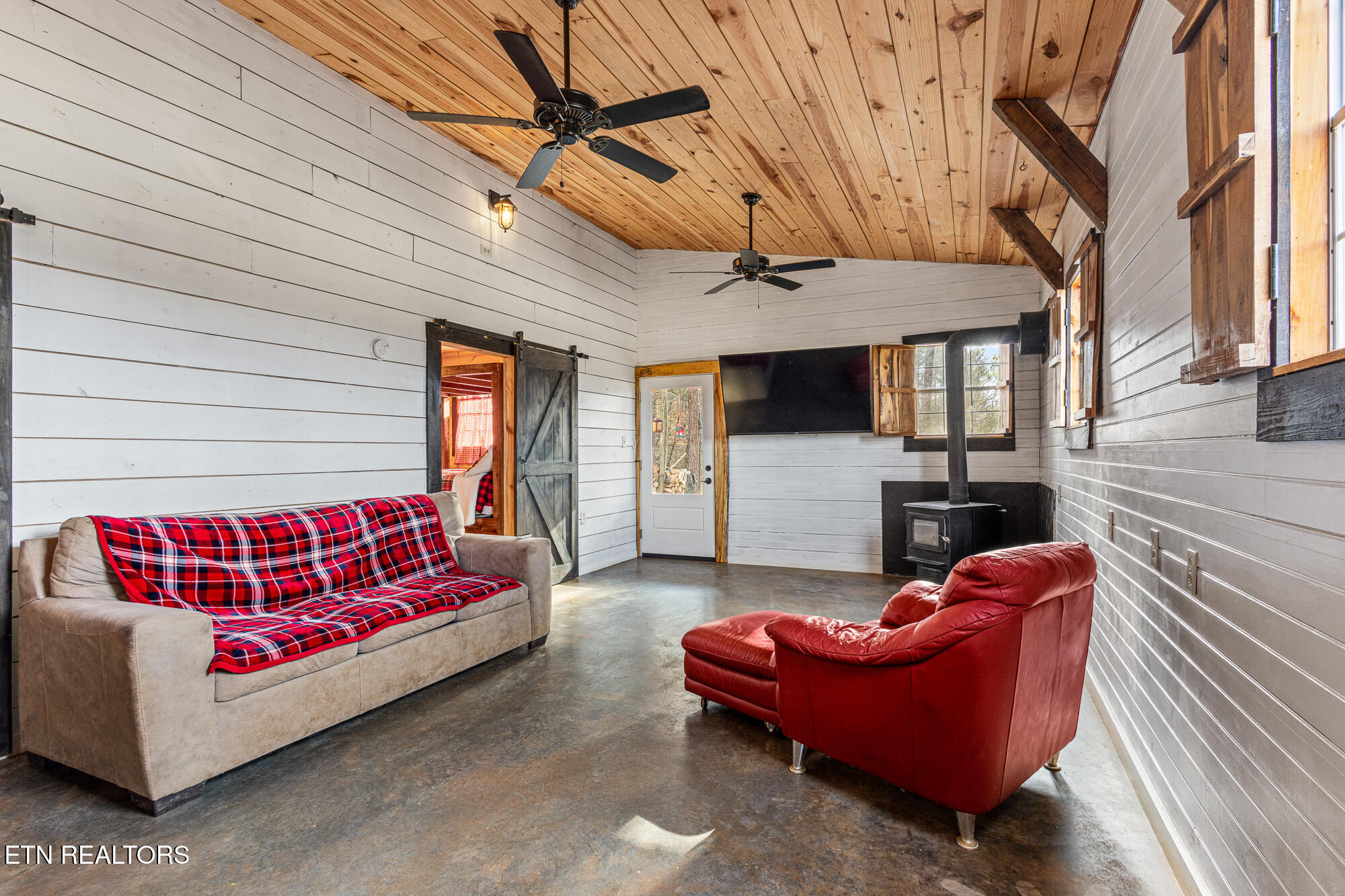 365 County Road 38 Riceville TN 37370