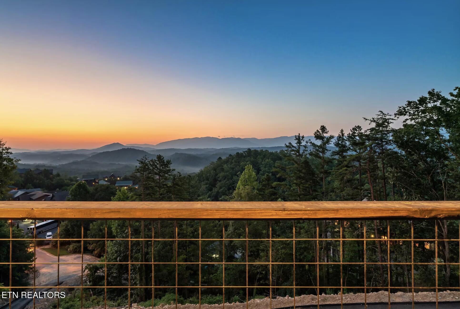 1990 Blackthorn Trail Sevierville TN 37876