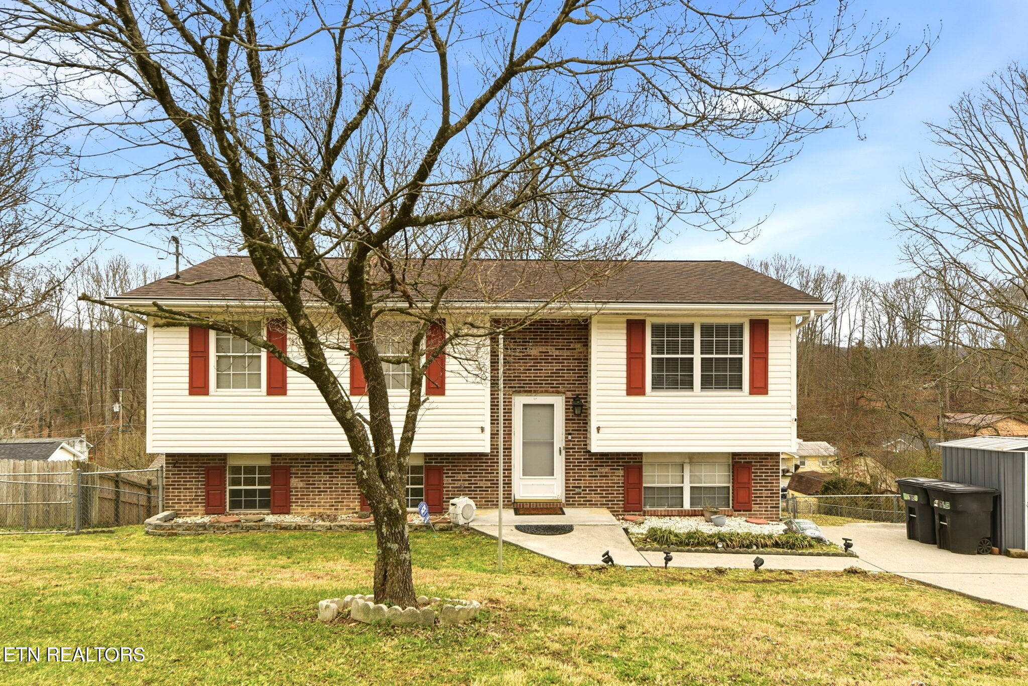 610 Red Bud Lane Oliver Springs TN 37840