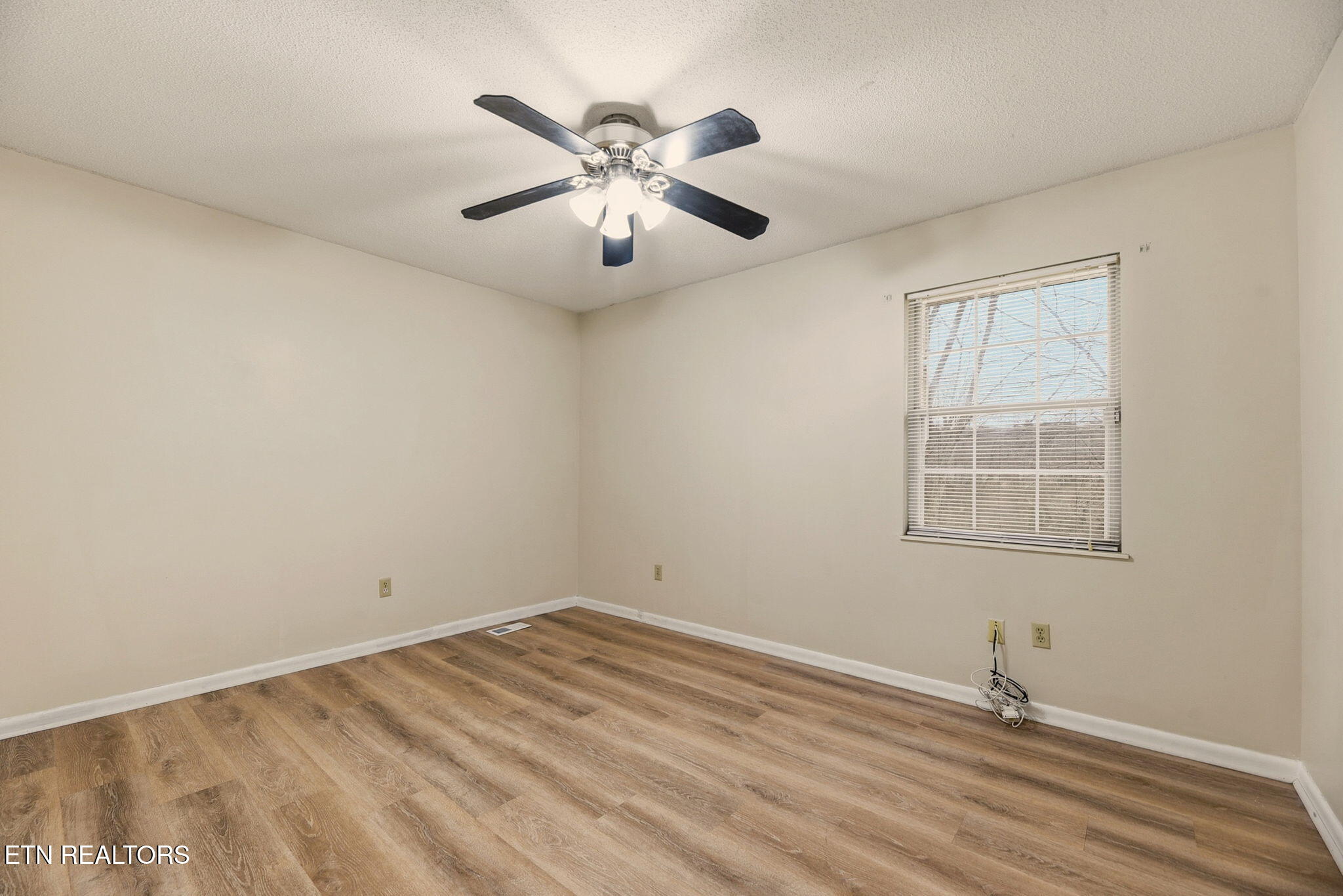 610 Red Bud Lane Oliver Springs TN 37840
