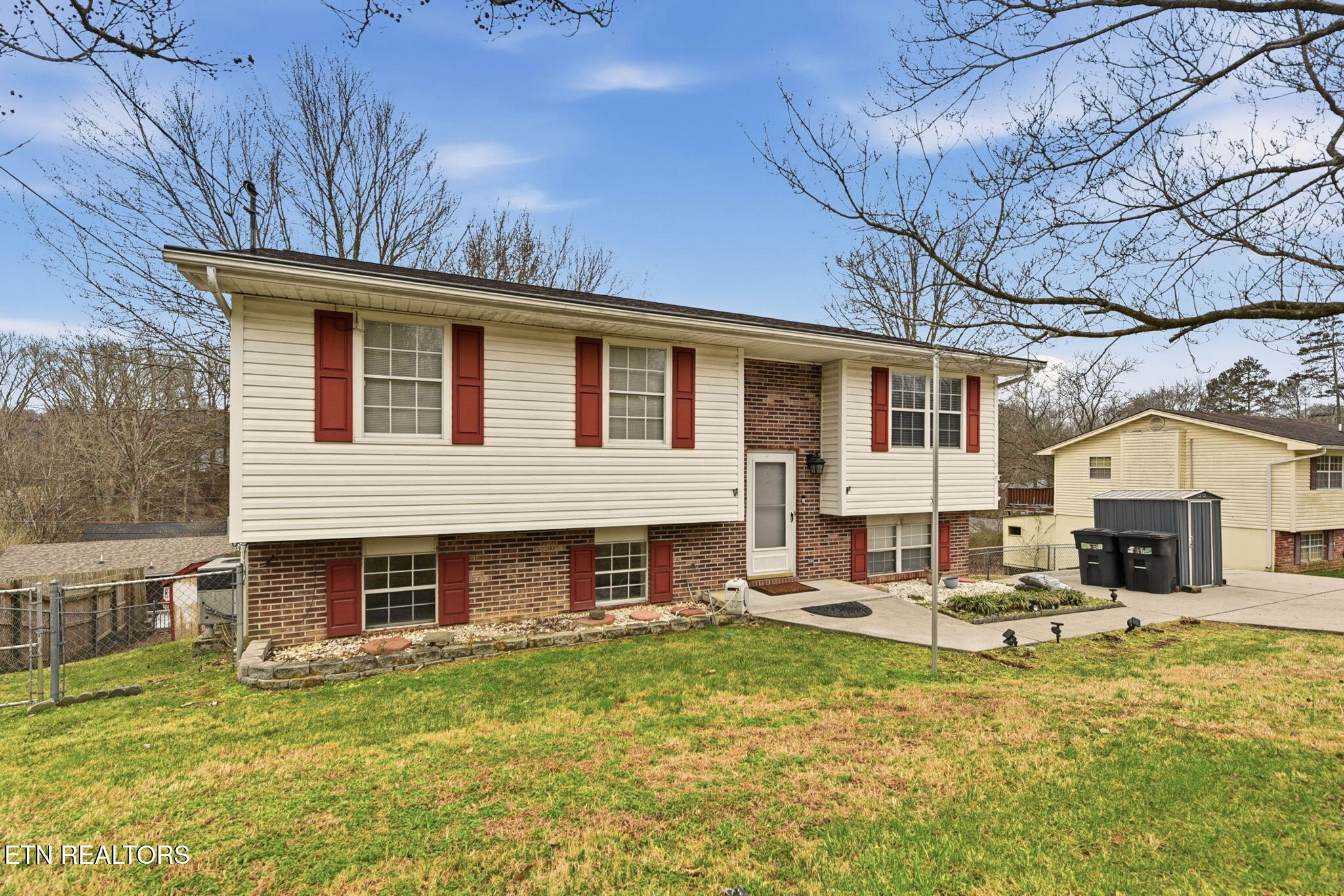 610 Red Bud Lane Oliver Springs TN 37840