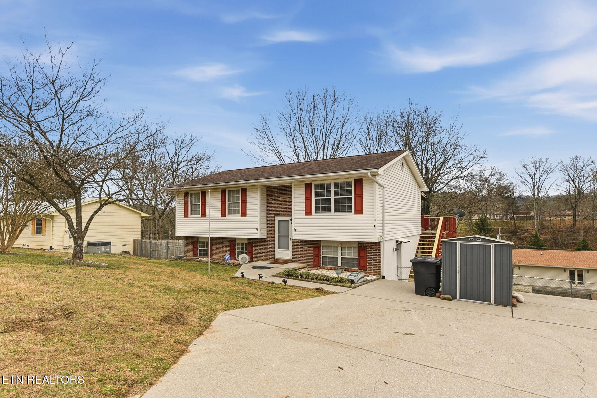 610 Red Bud Lane Oliver Springs TN 37840