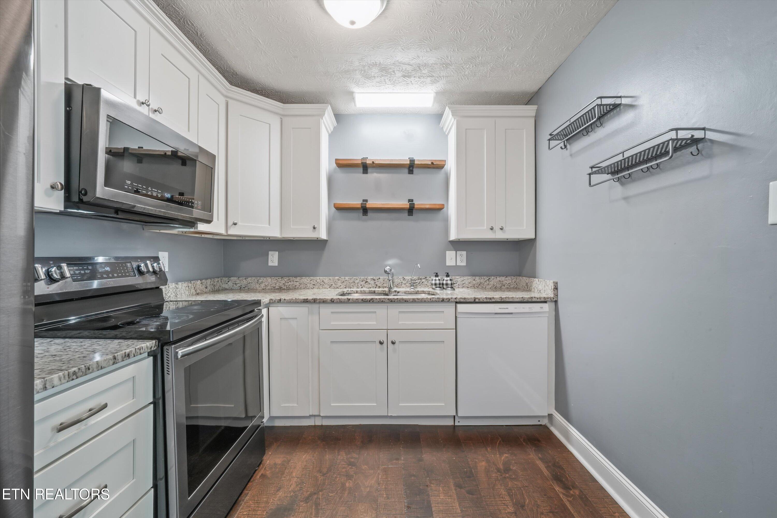 3311 Big Cove Lane Louisville TN 37777