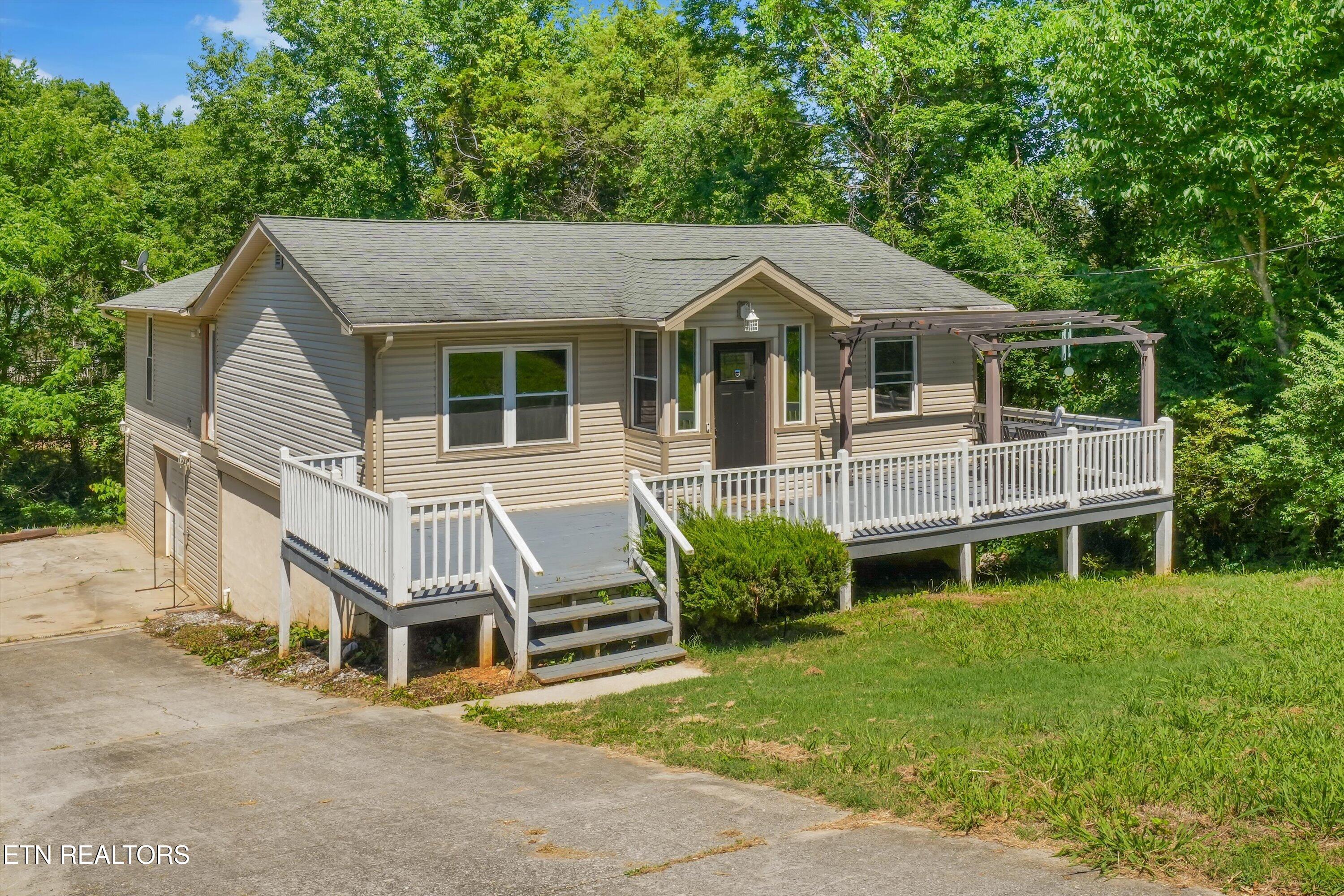 3311 Big Cove Lane Louisville TN 37777