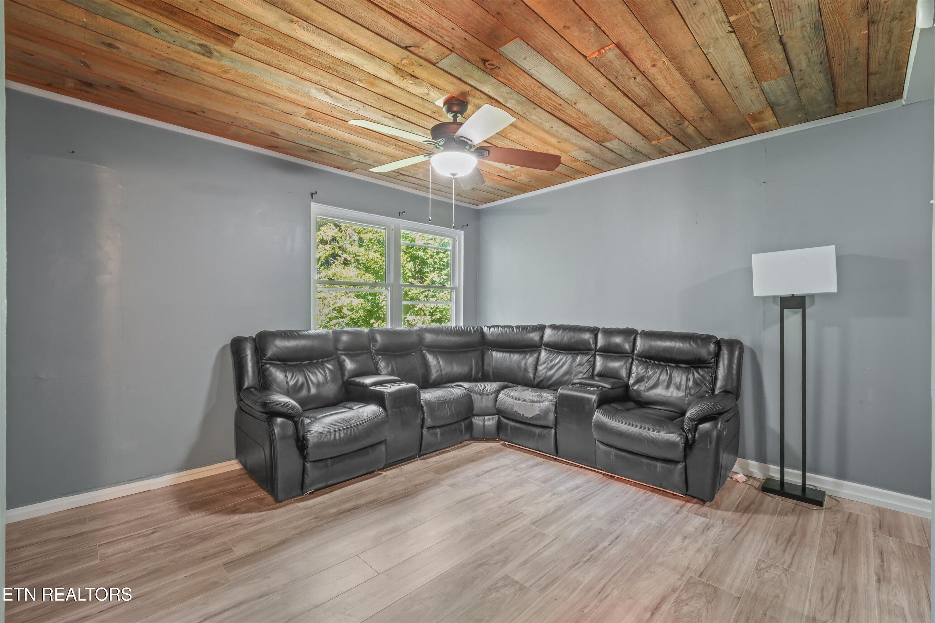3311 Big Cove Lane Louisville TN 37777