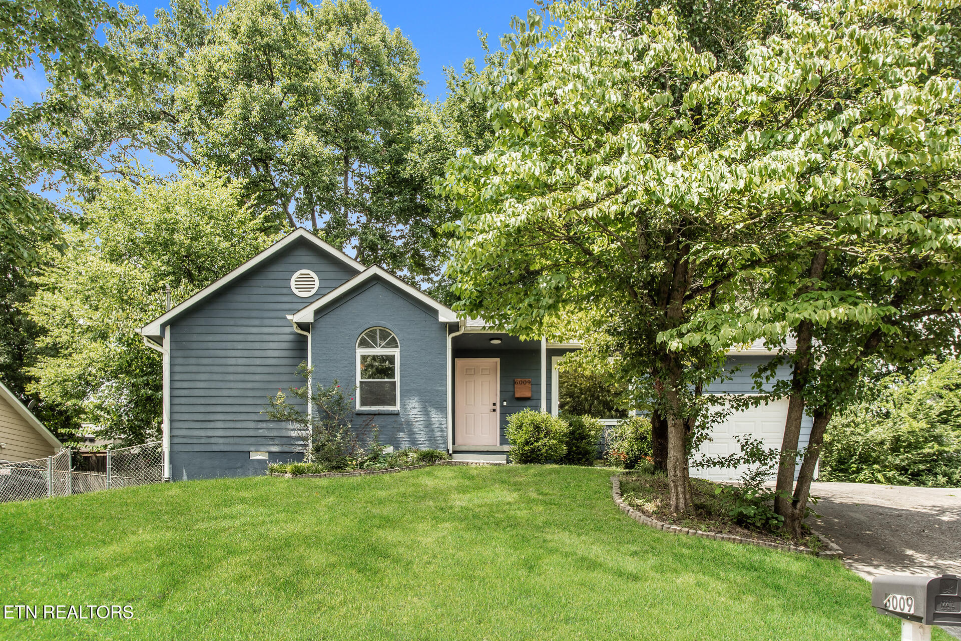 6009 Woodbark Trace Knoxville TN 37921