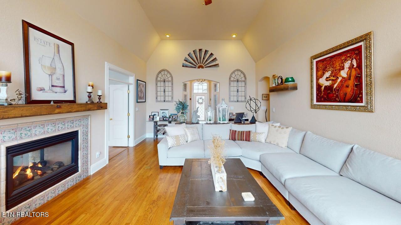 275 Rock Point Drive Vonore TN 37885