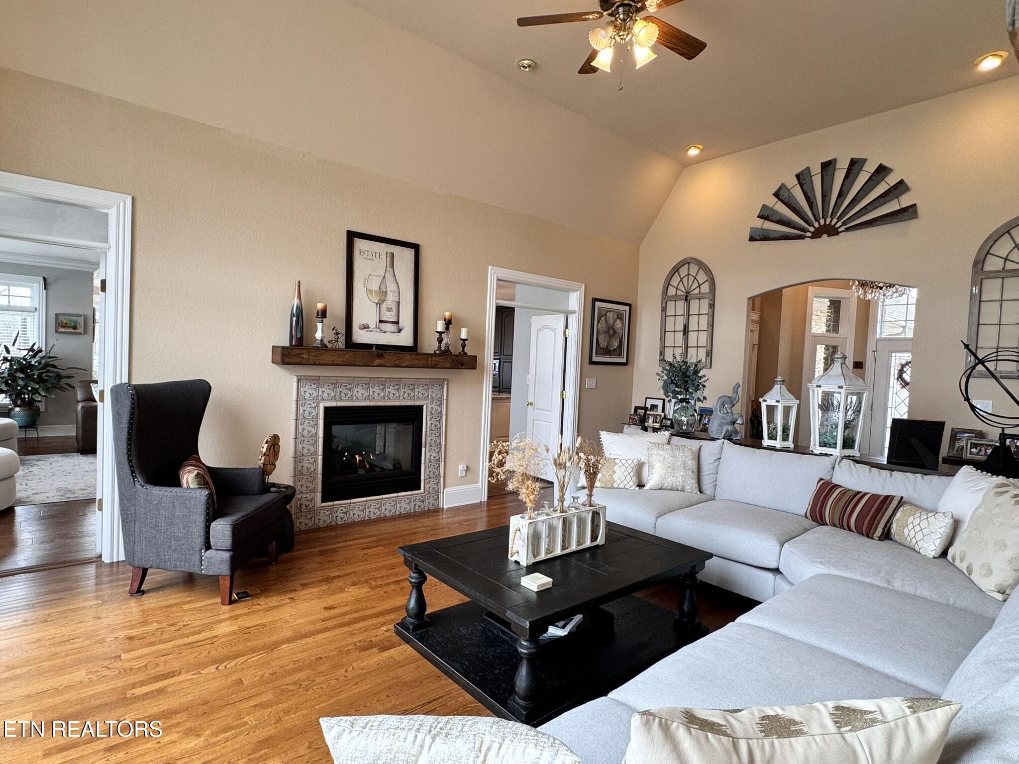 275 Rock Point Drive Vonore TN 37885