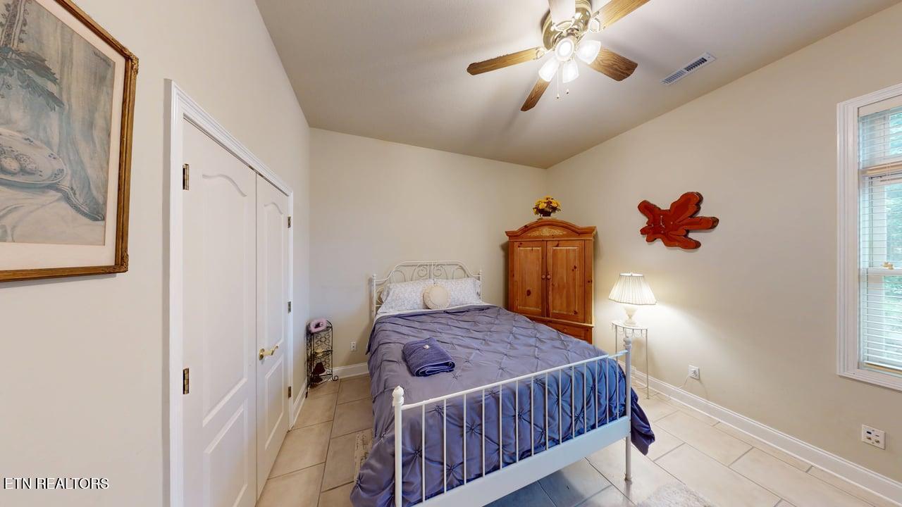 275 Rock Point Drive Vonore TN 37885