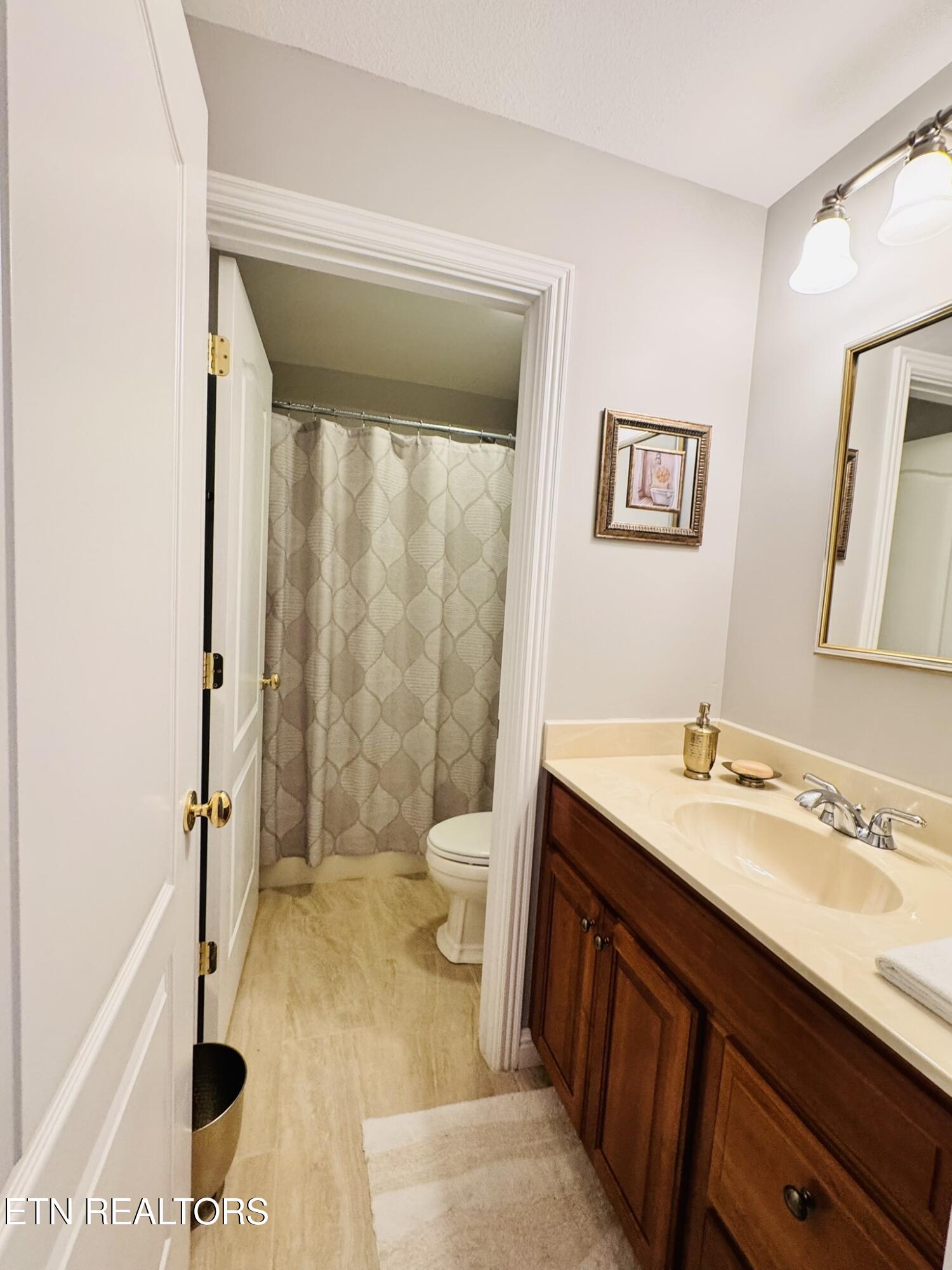 275 Rock Point Drive Vonore TN 37885