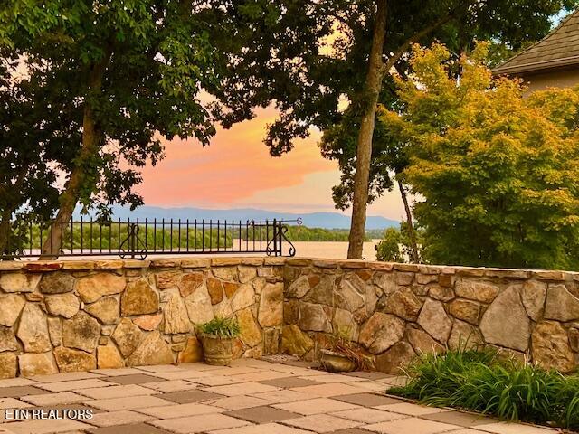 275 Rock Point Drive Vonore TN 37885