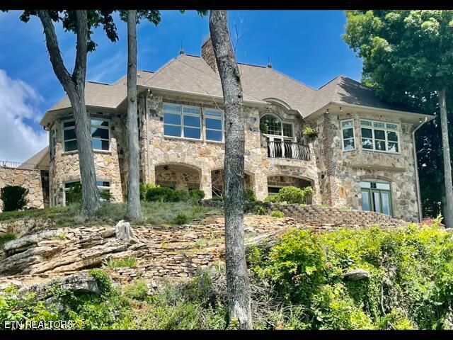 275 Rock Point Drive Vonore TN 37885