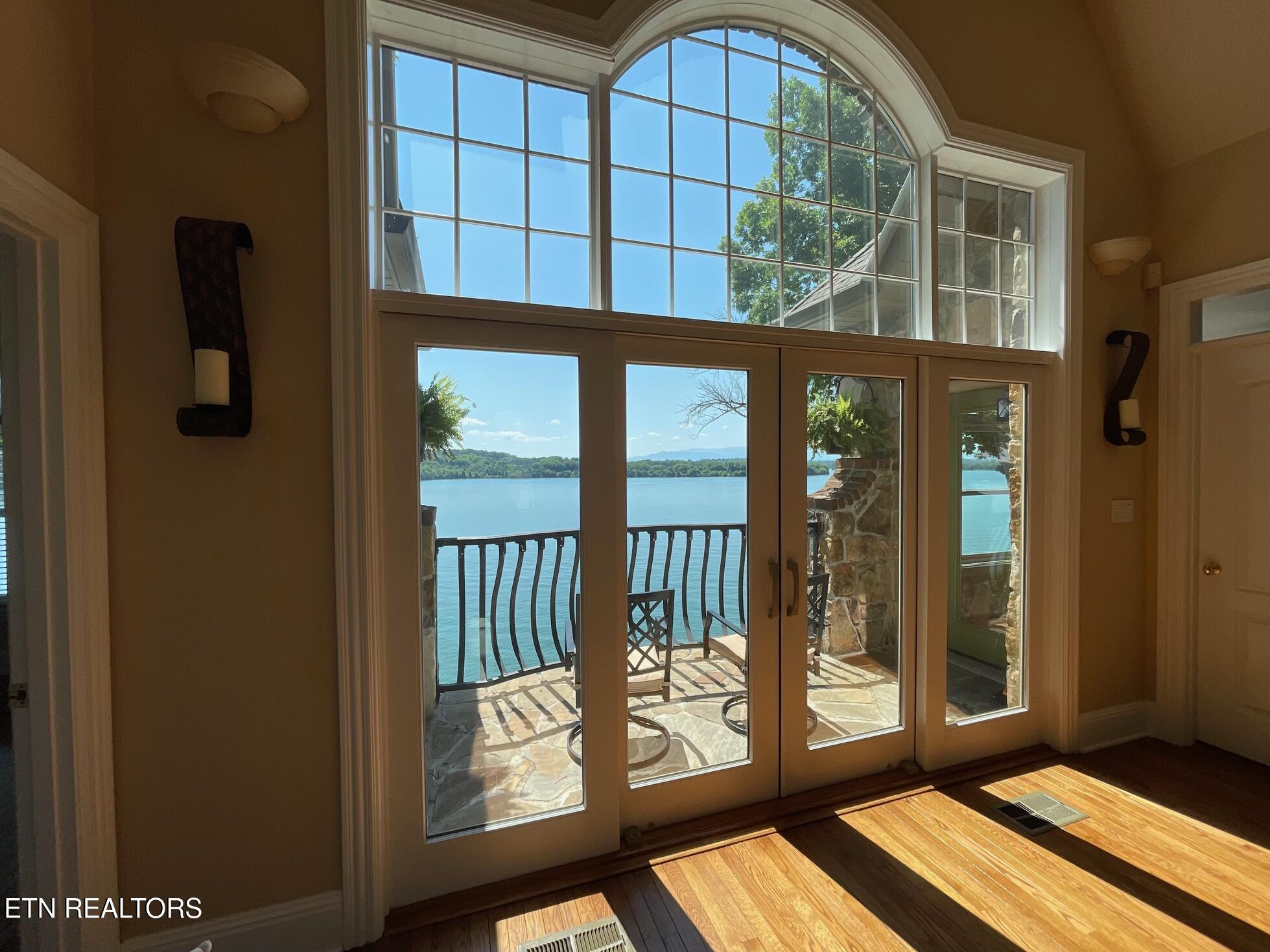 275 Rock Point Drive Vonore TN 37885