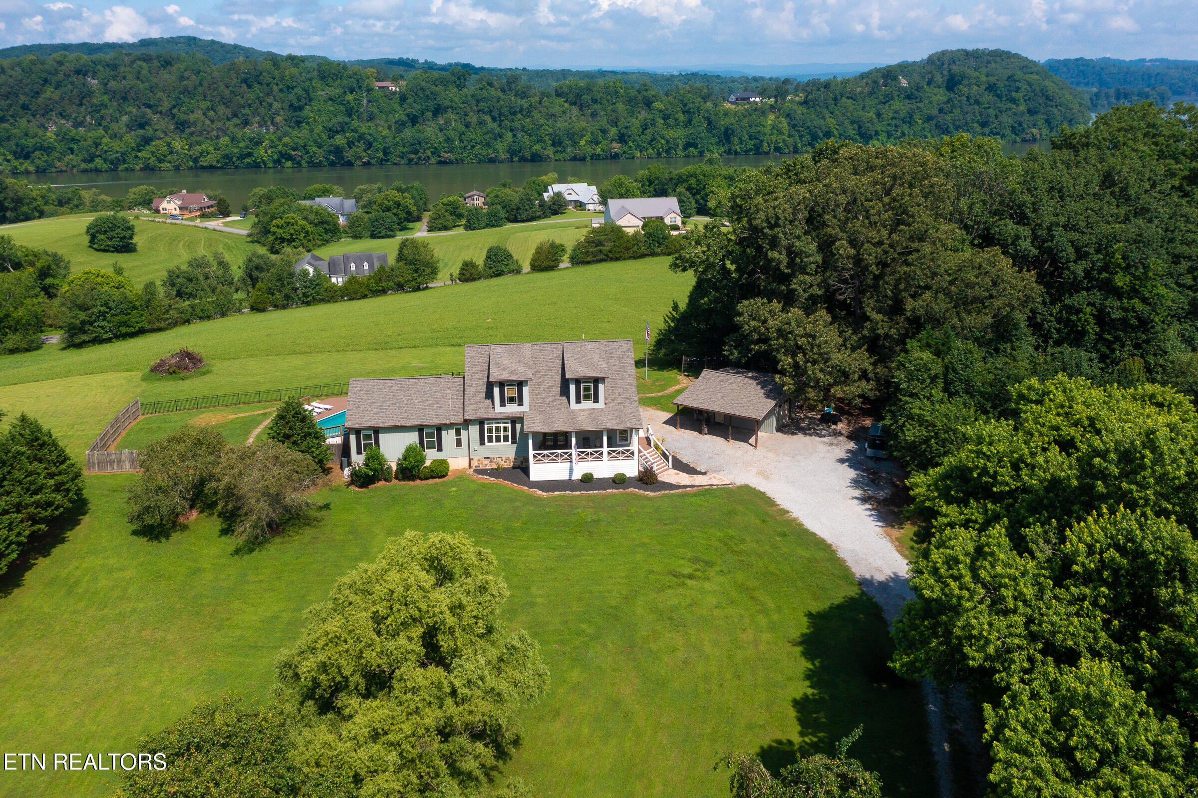 1048 Little Dogwood Road Kingston TN 37763