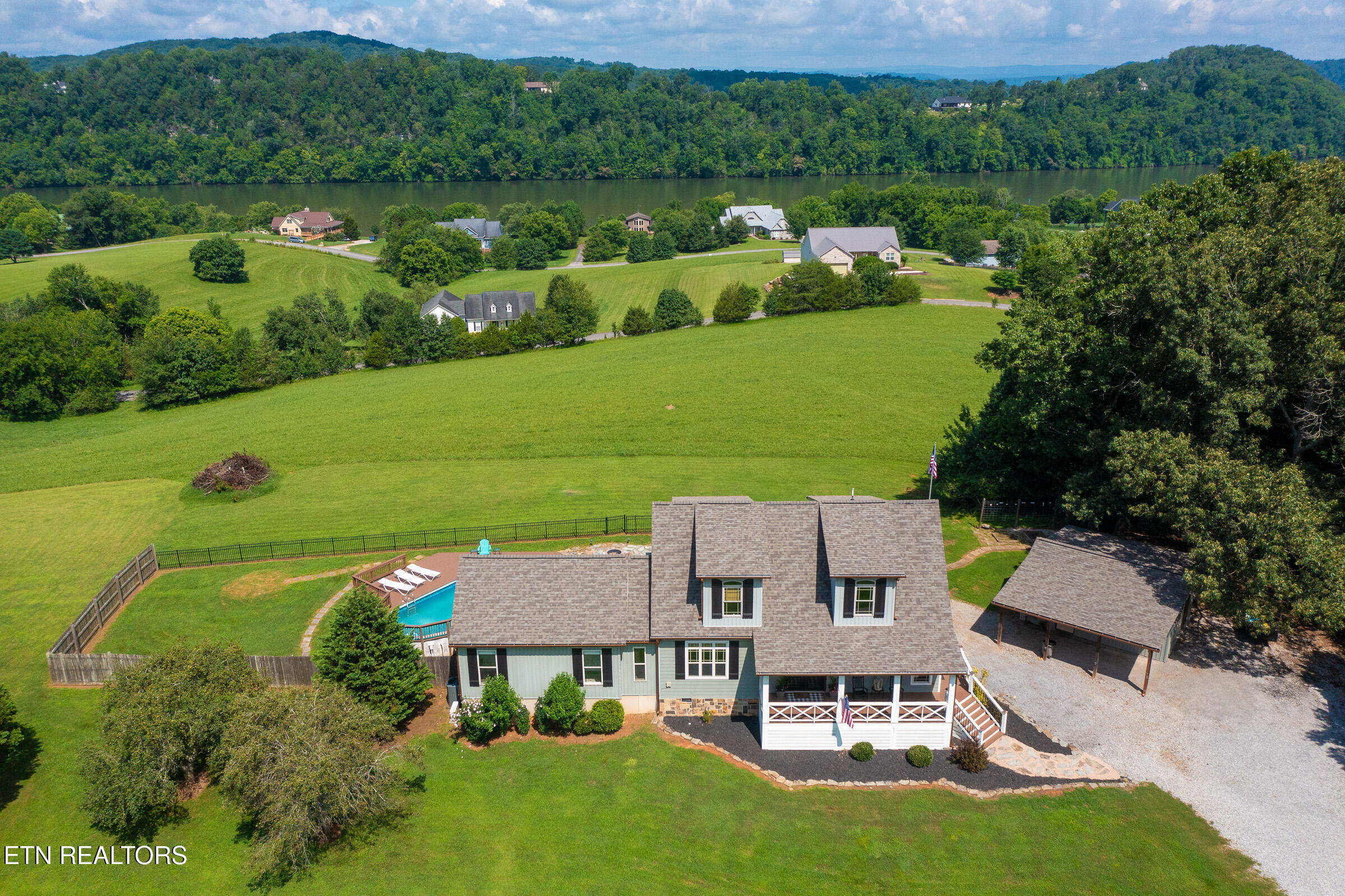 1048 Little Dogwood Road Kingston TN 37763