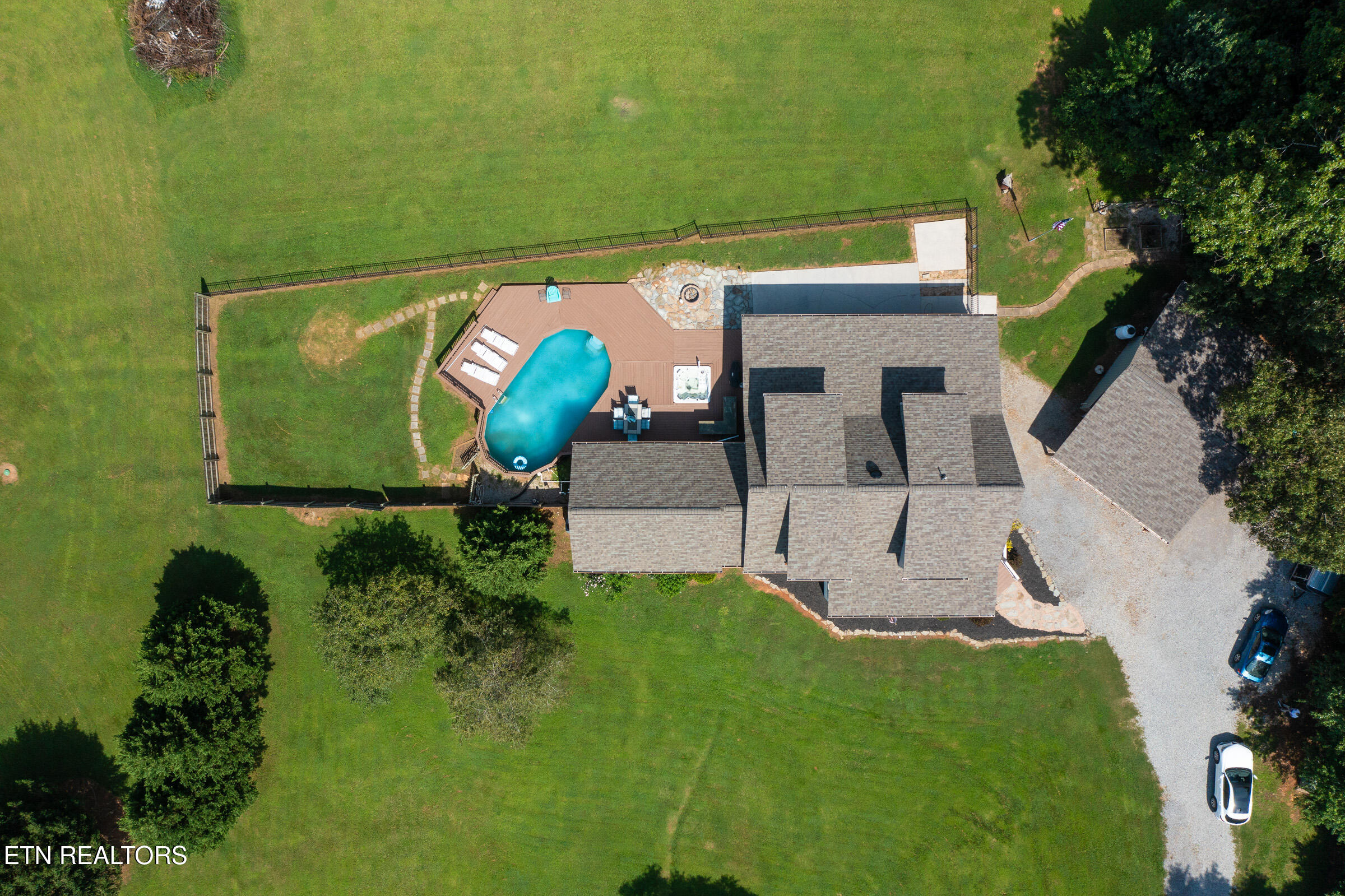 1048 Little Dogwood Road Kingston TN 37763