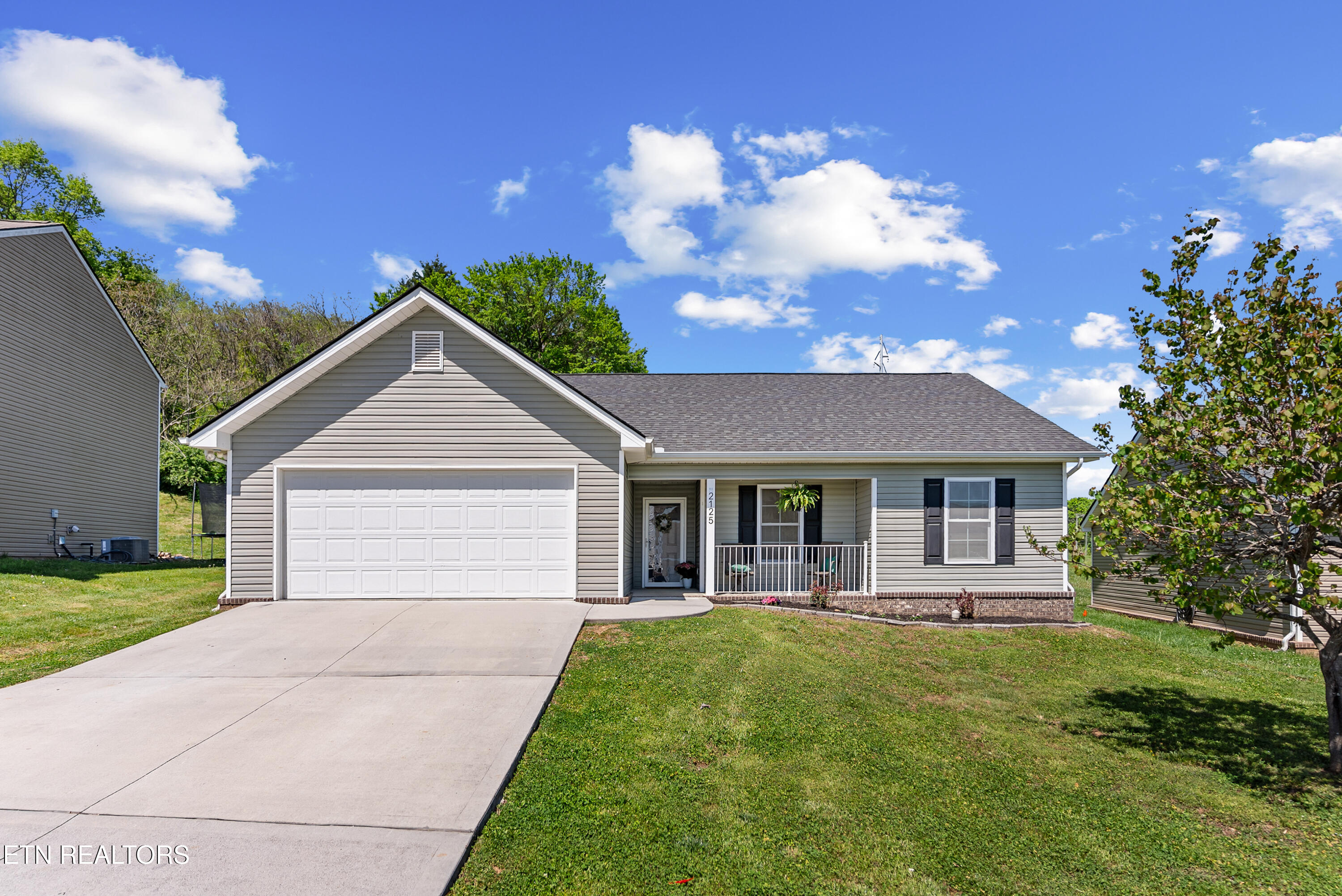2125 Bluebonnet Drive Mascot TN 37806
