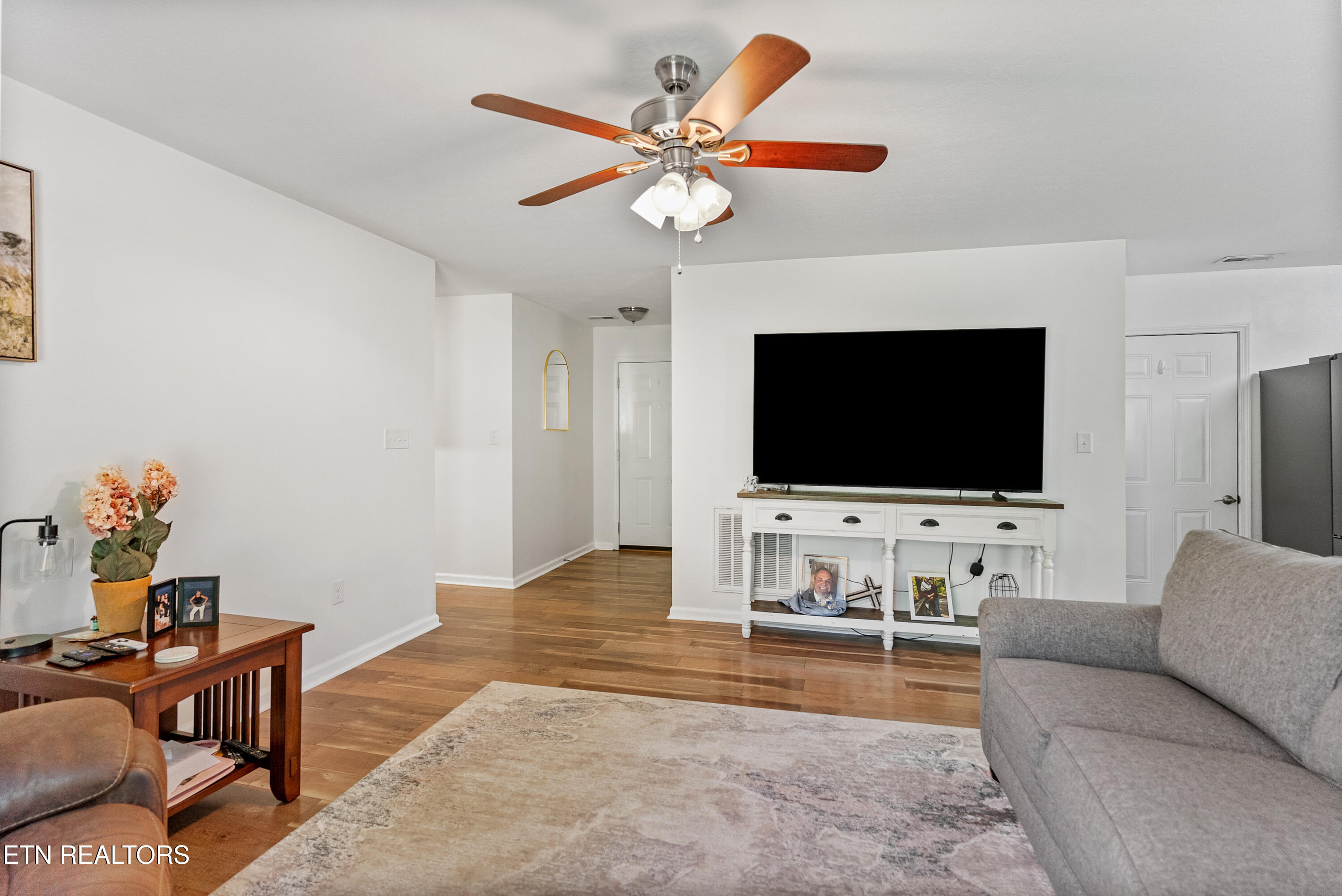 2125 Bluebonnet Drive Mascot TN 37806
