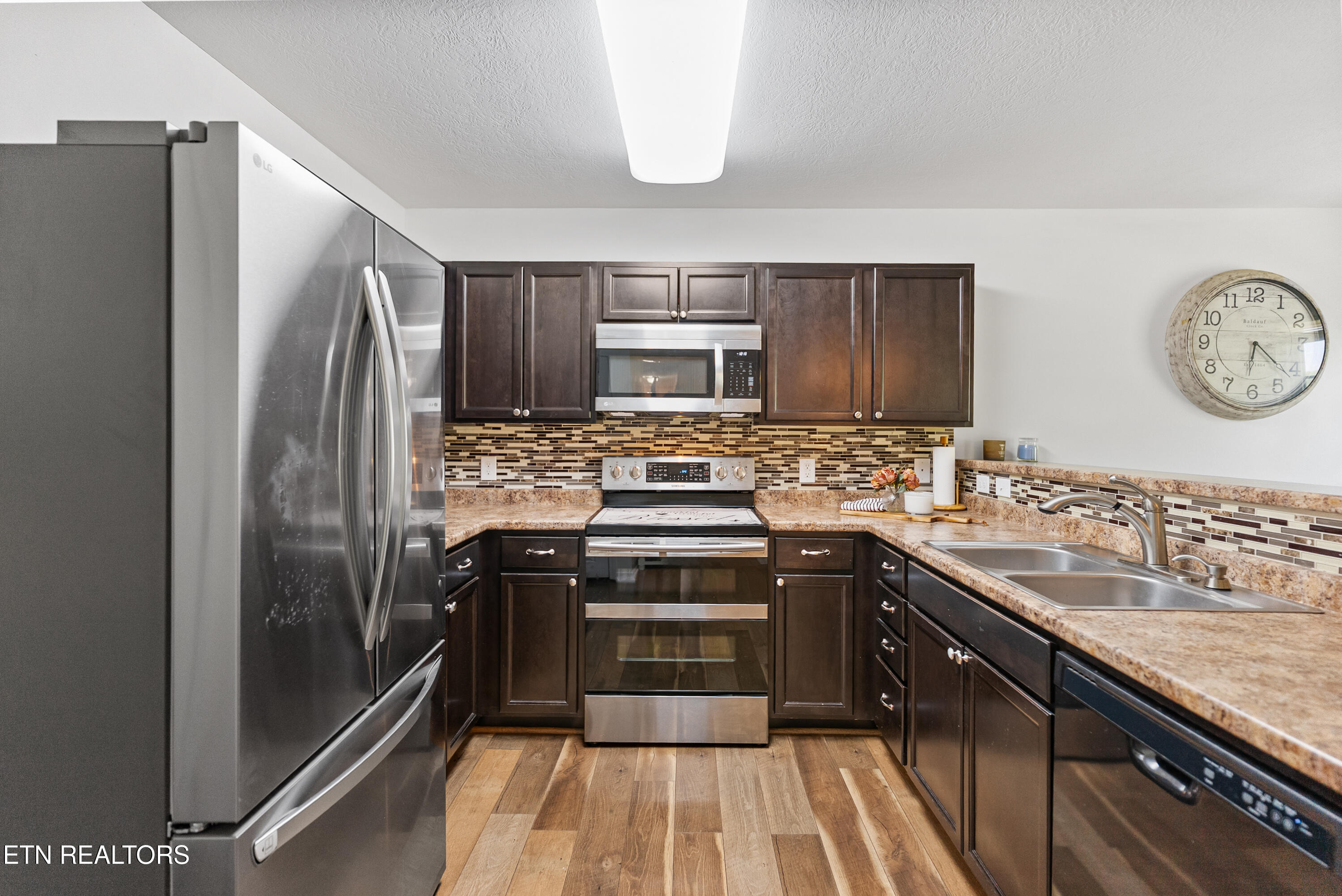 2125 Bluebonnet Drive Mascot TN 37806