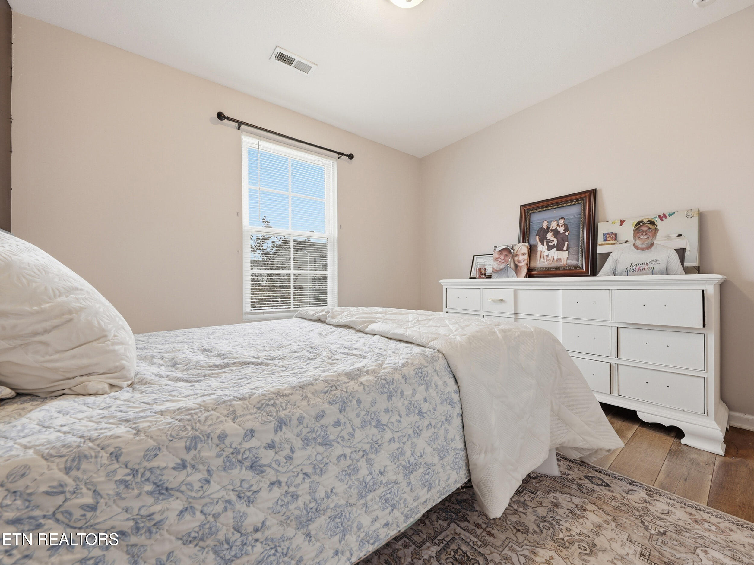 2125 Bluebonnet Drive Mascot TN 37806