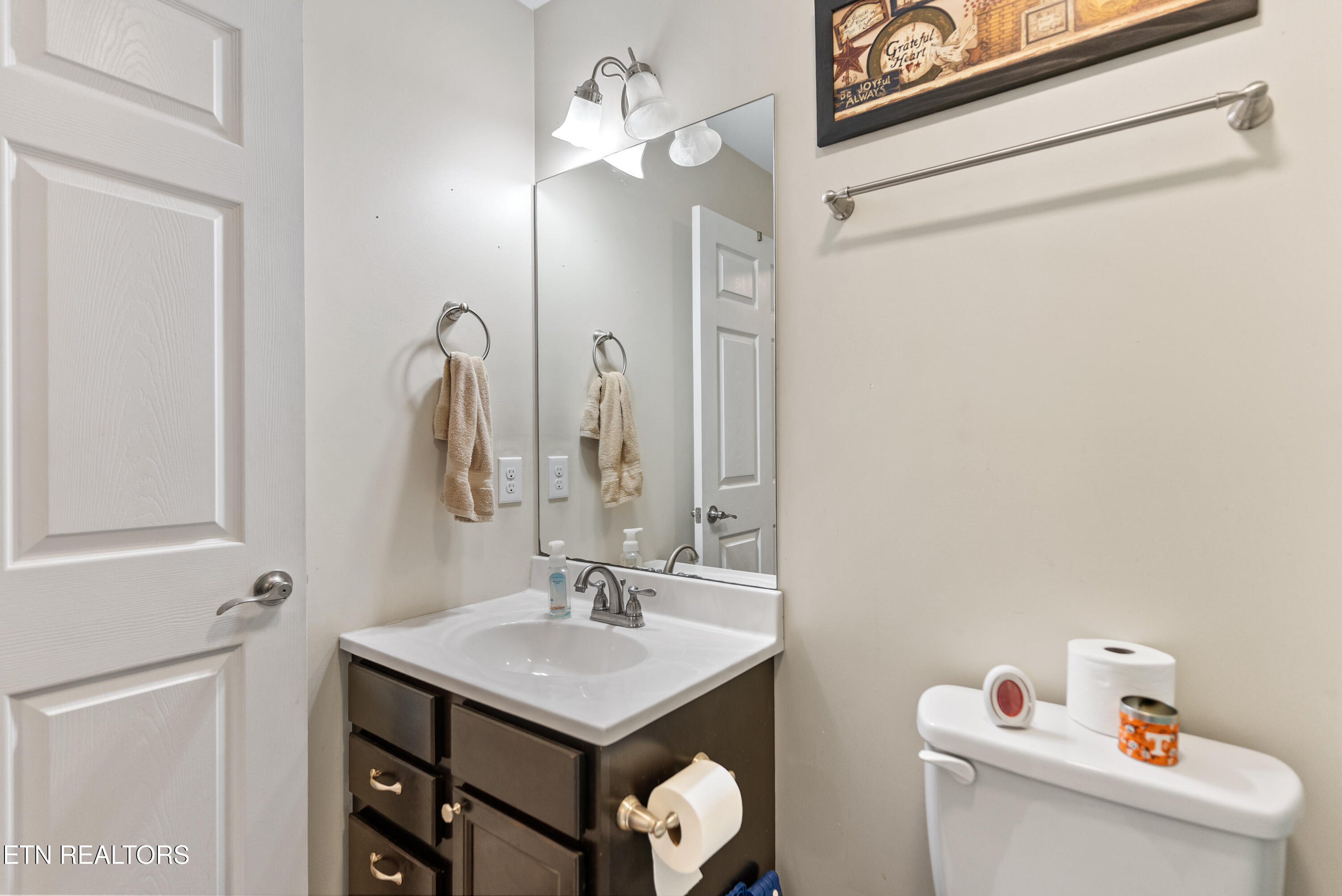 2125 Bluebonnet Drive Mascot TN 37806