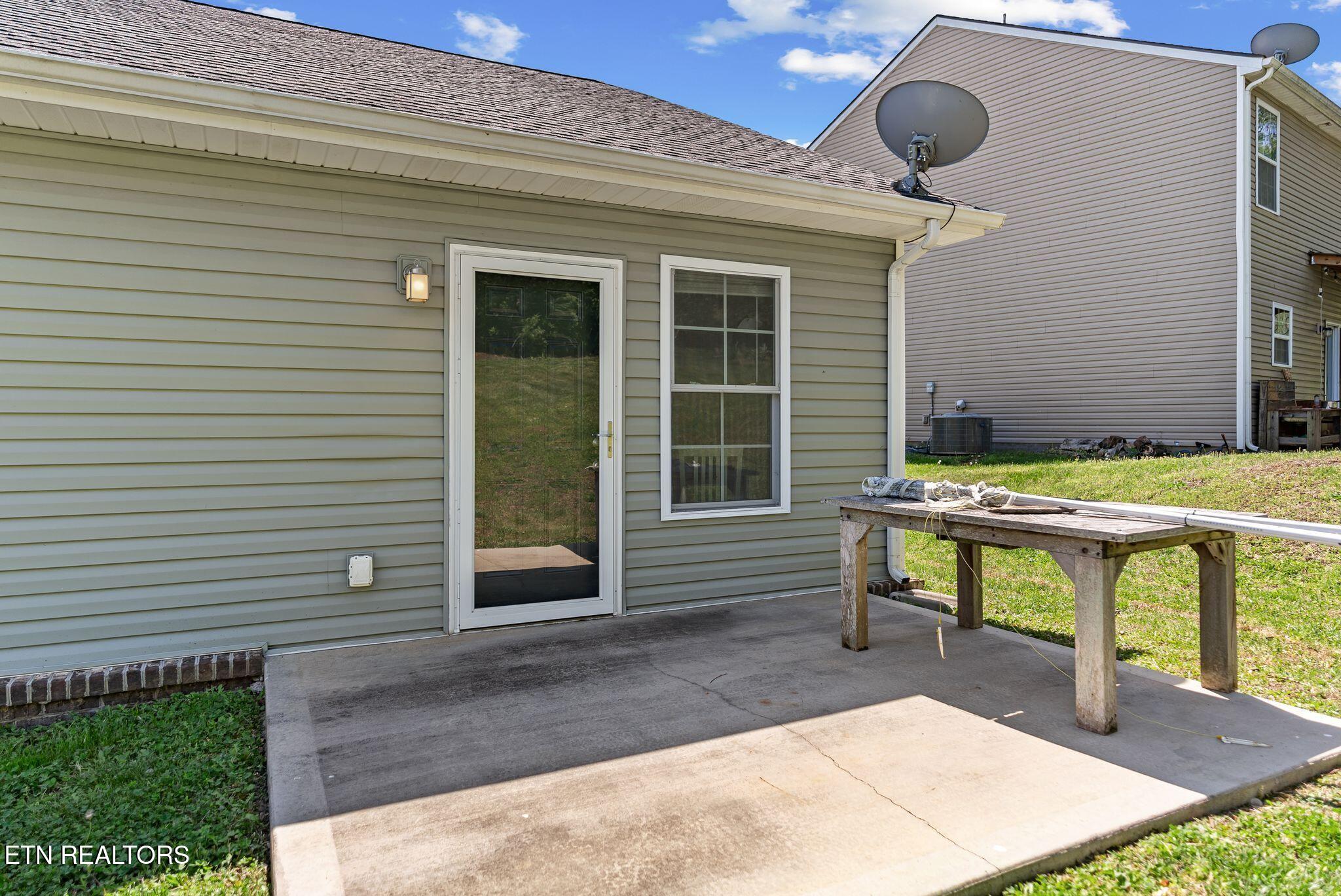 2125 Bluebonnet Drive Mascot TN 37806