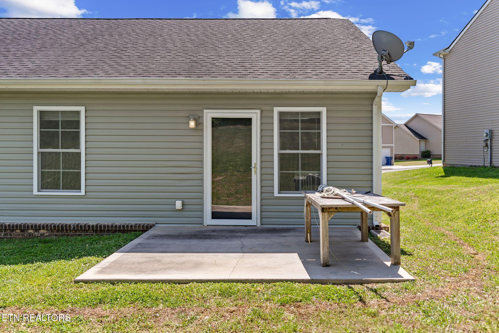 2125 Bluebonnet Drive Mascot TN 37806