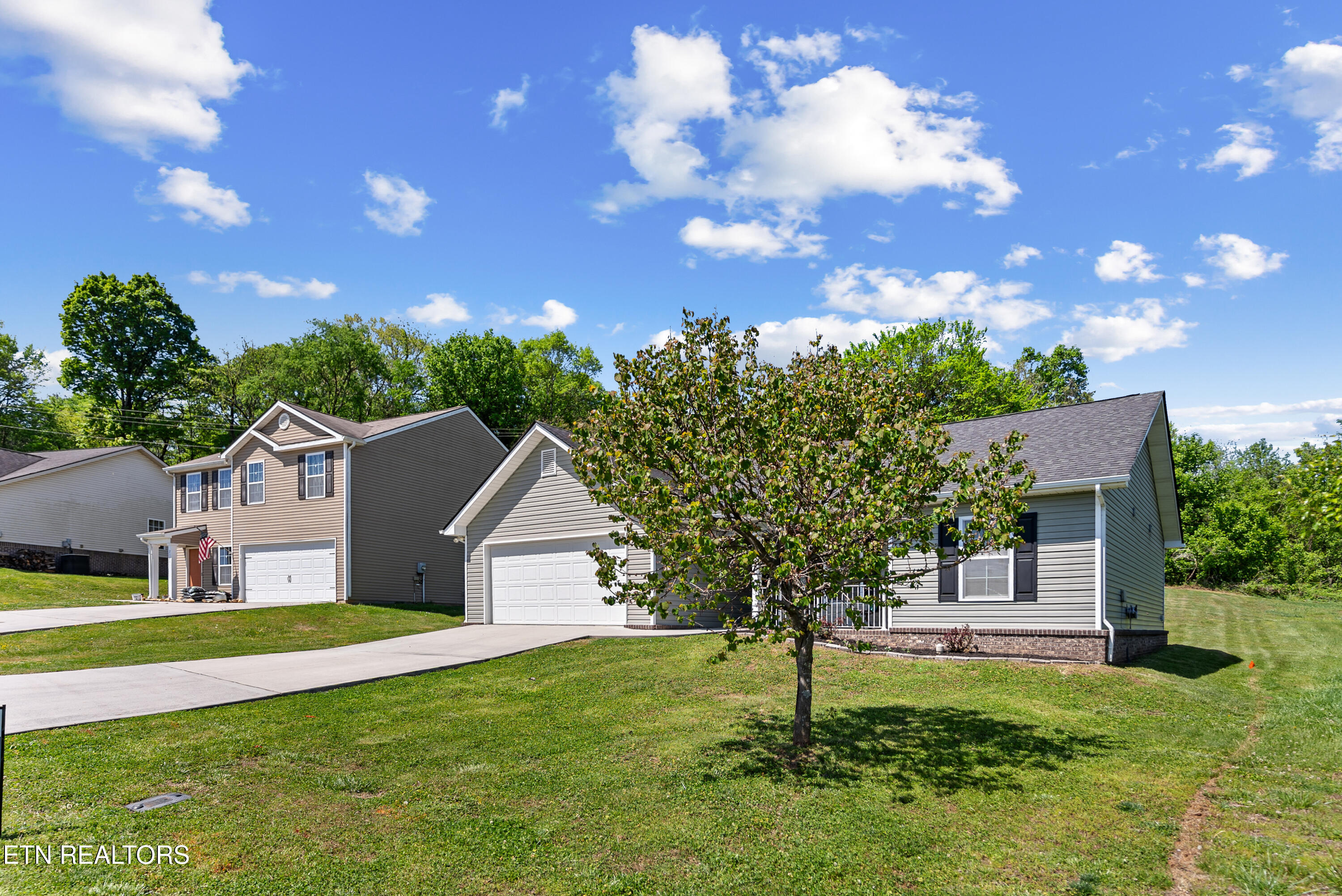 2125 Bluebonnet Drive Mascot TN 37806