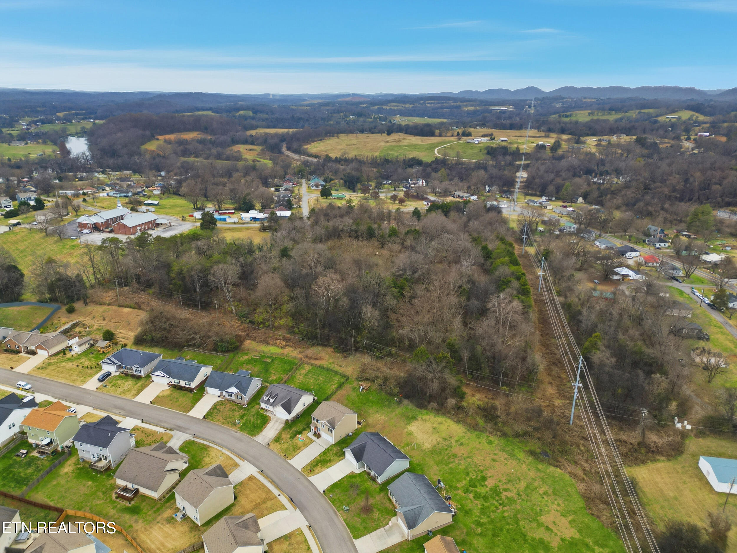 2125 Bluebonnet Drive Mascot TN 37806