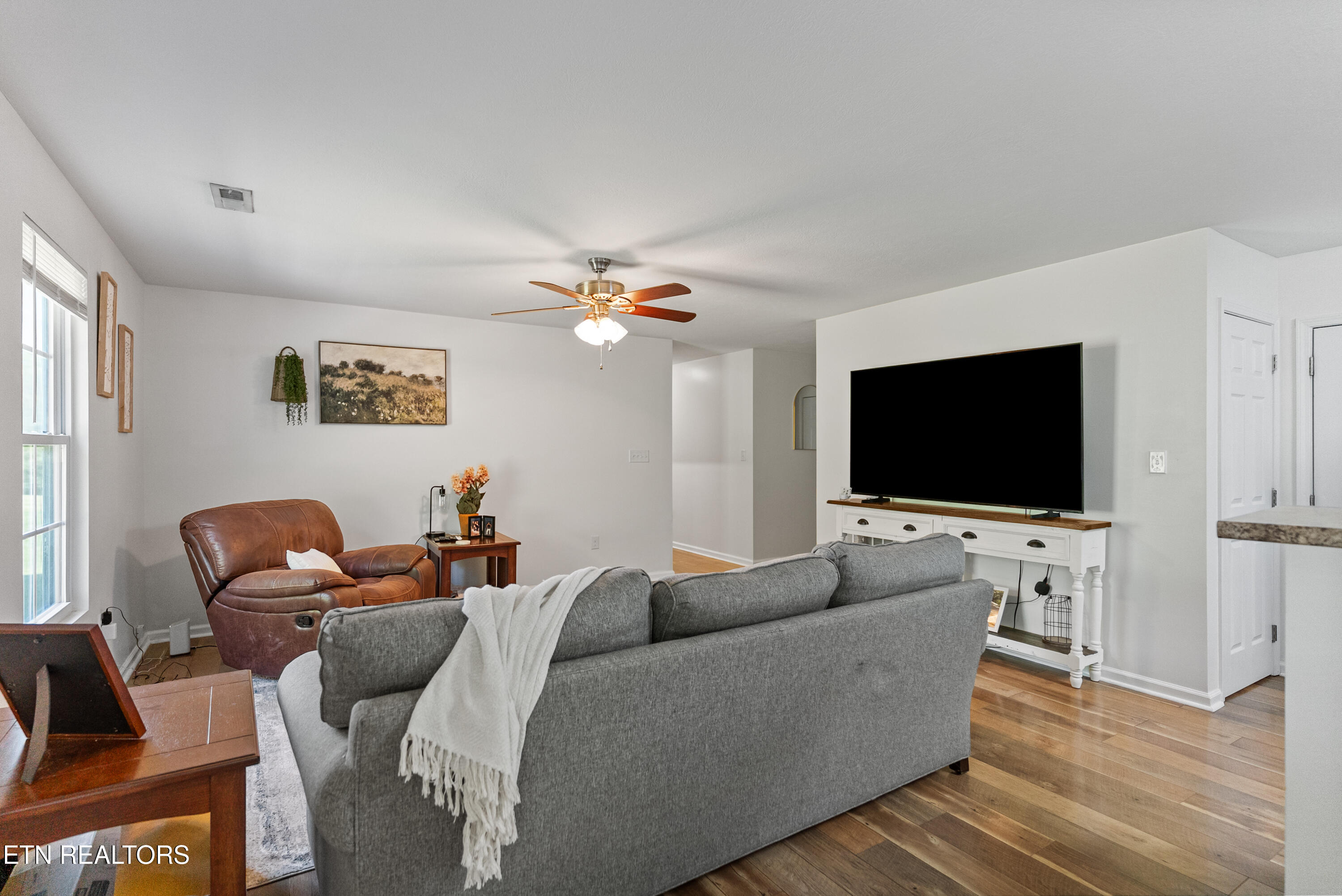 2125 Bluebonnet Drive Mascot TN 37806