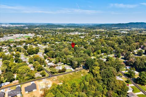 512 Akers Street Maryville TN 37804