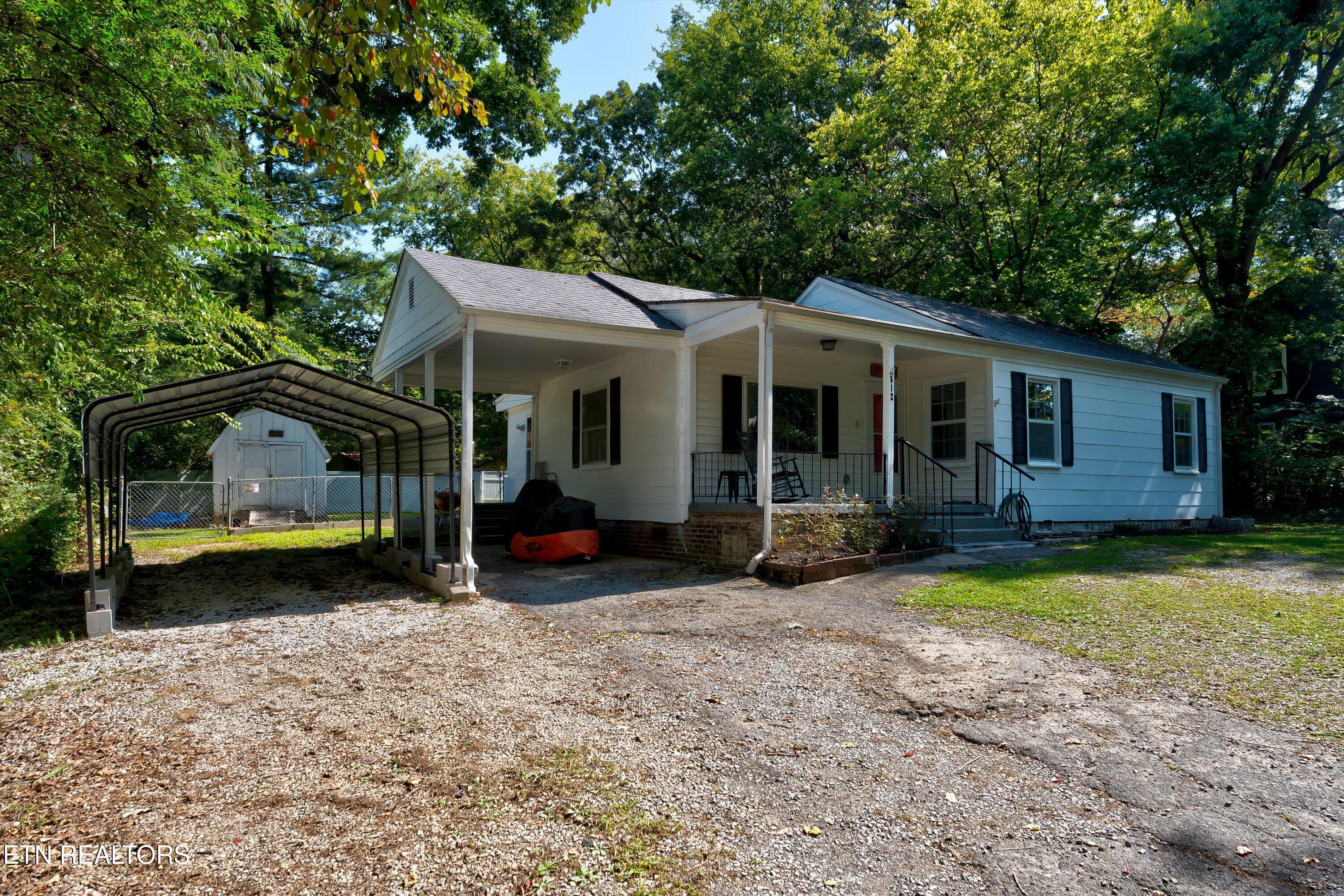 512 Akers Street Maryville TN 37804