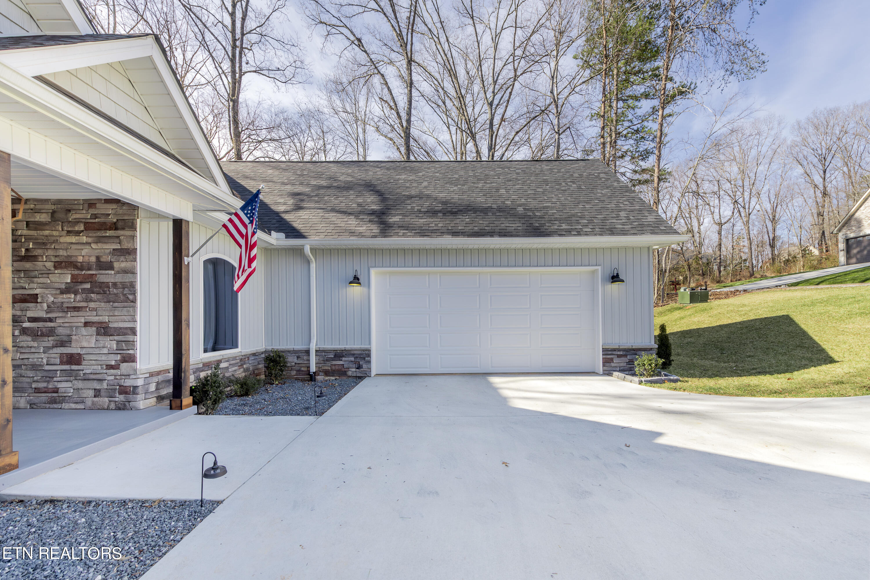 102 Doya Lane Loudon TN 37774