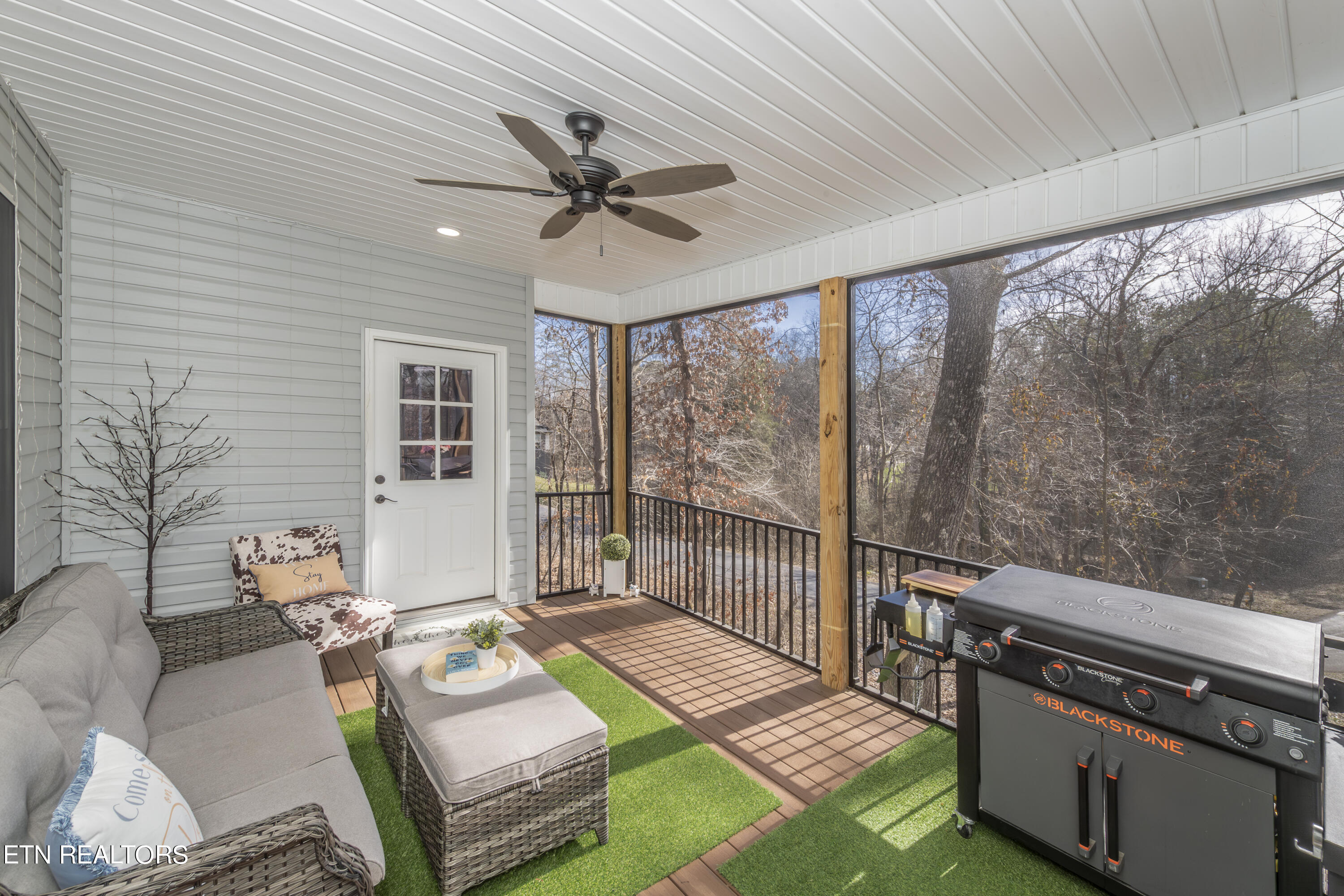 102 Doya Lane Loudon TN 37774