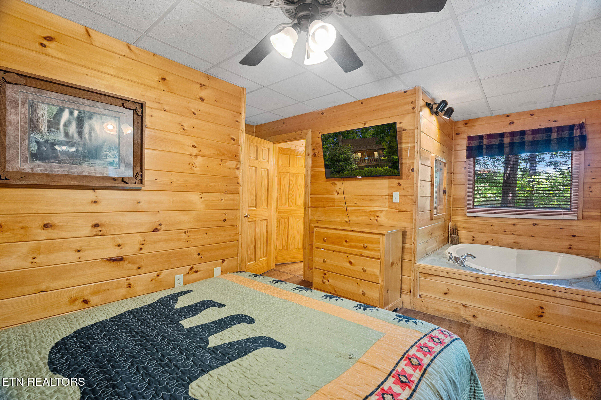 746 Nighthawk Way Pigeon Forge TN 37863