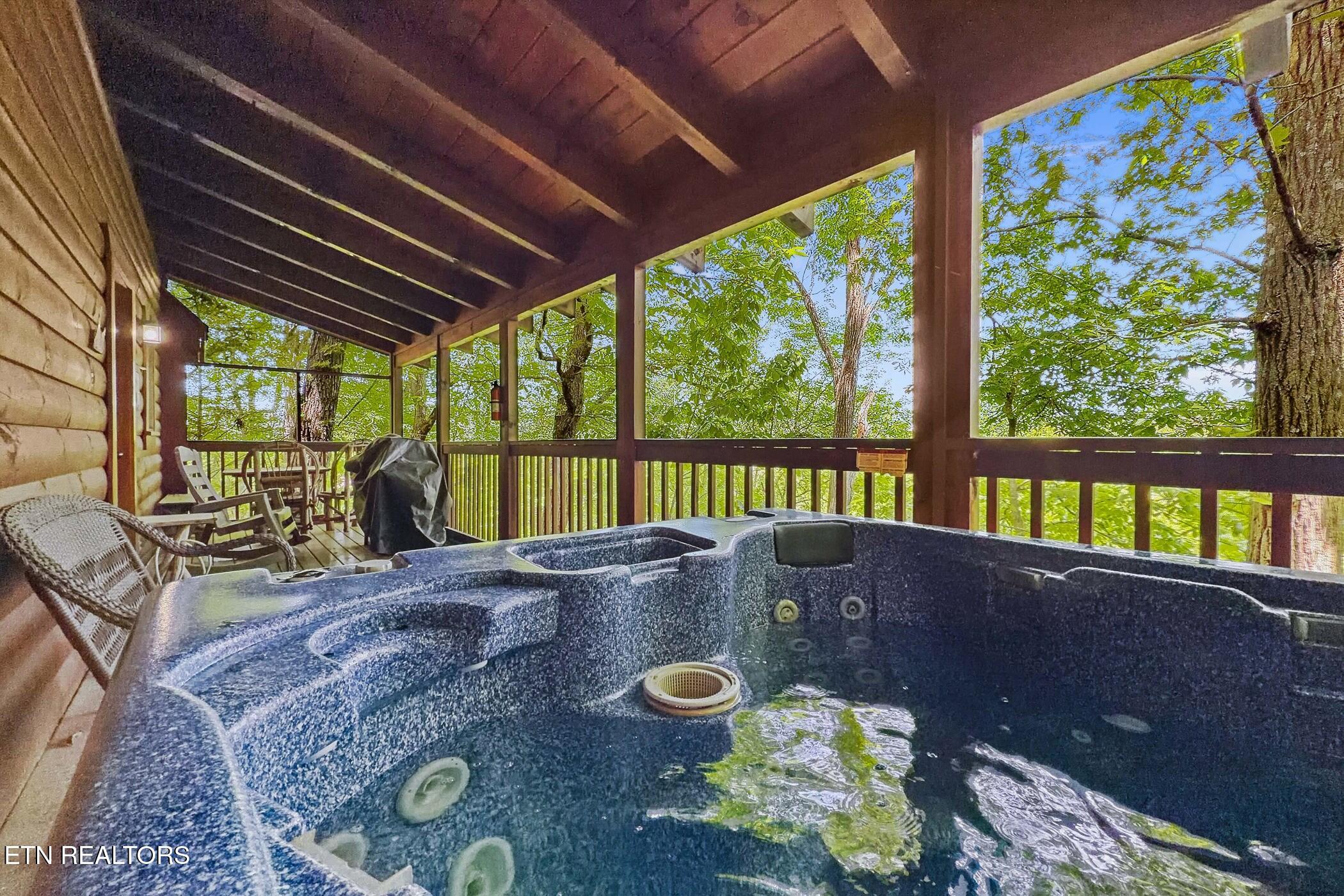 746 Nighthawk Way Pigeon Forge TN 37863