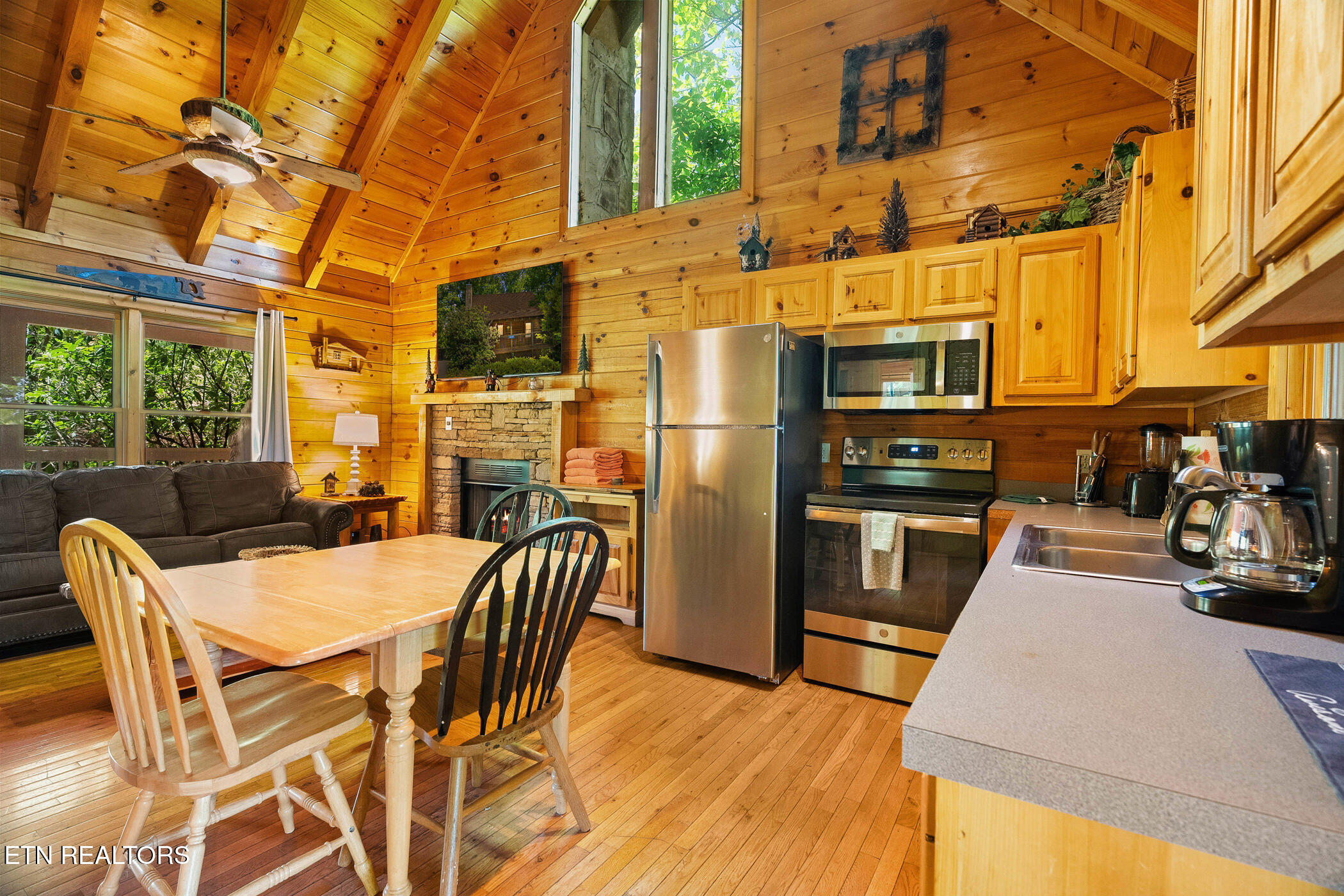 746 Nighthawk Way Pigeon Forge TN 37863