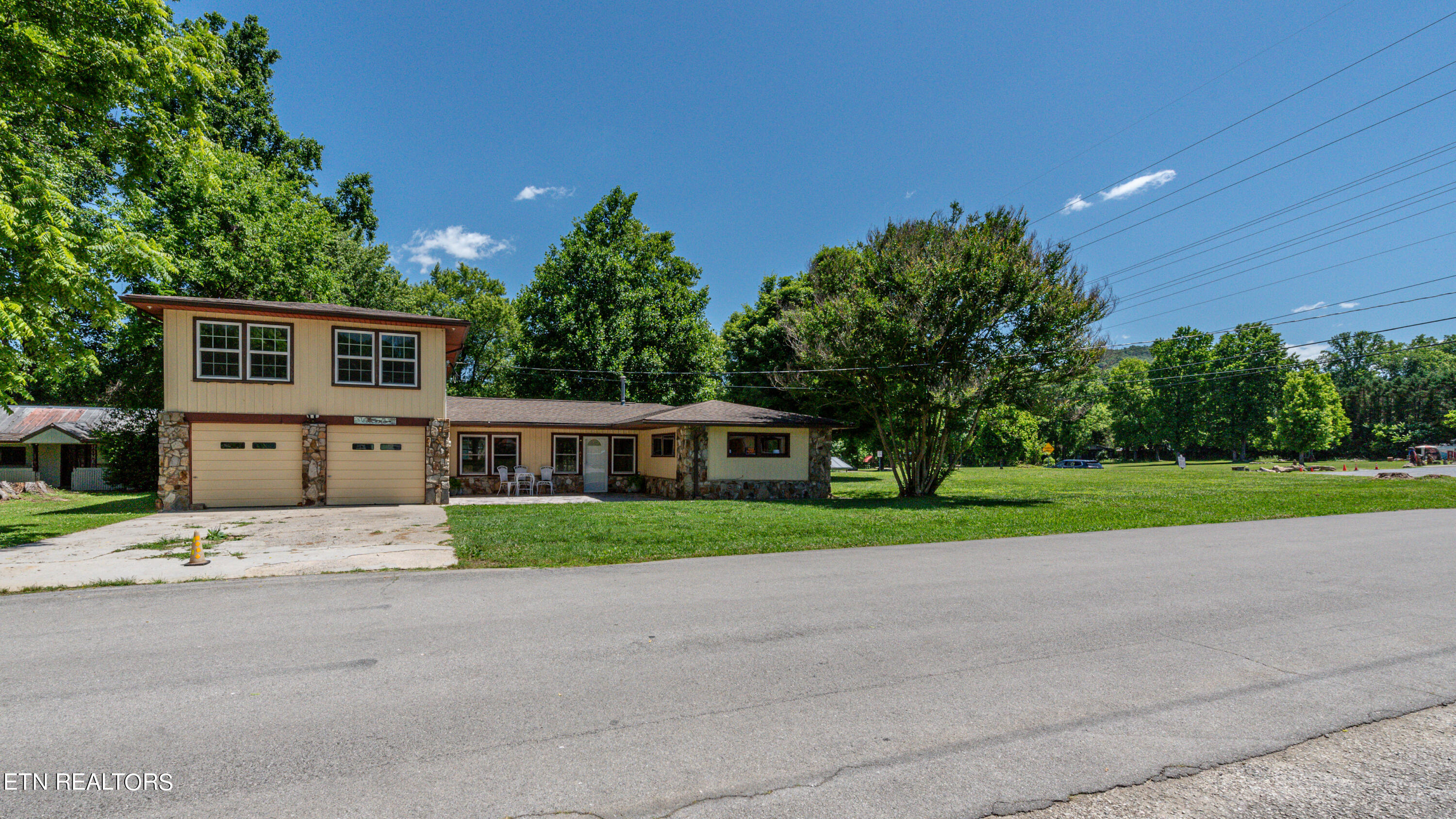 8121 Old Highway 73 Townsend TN 37882