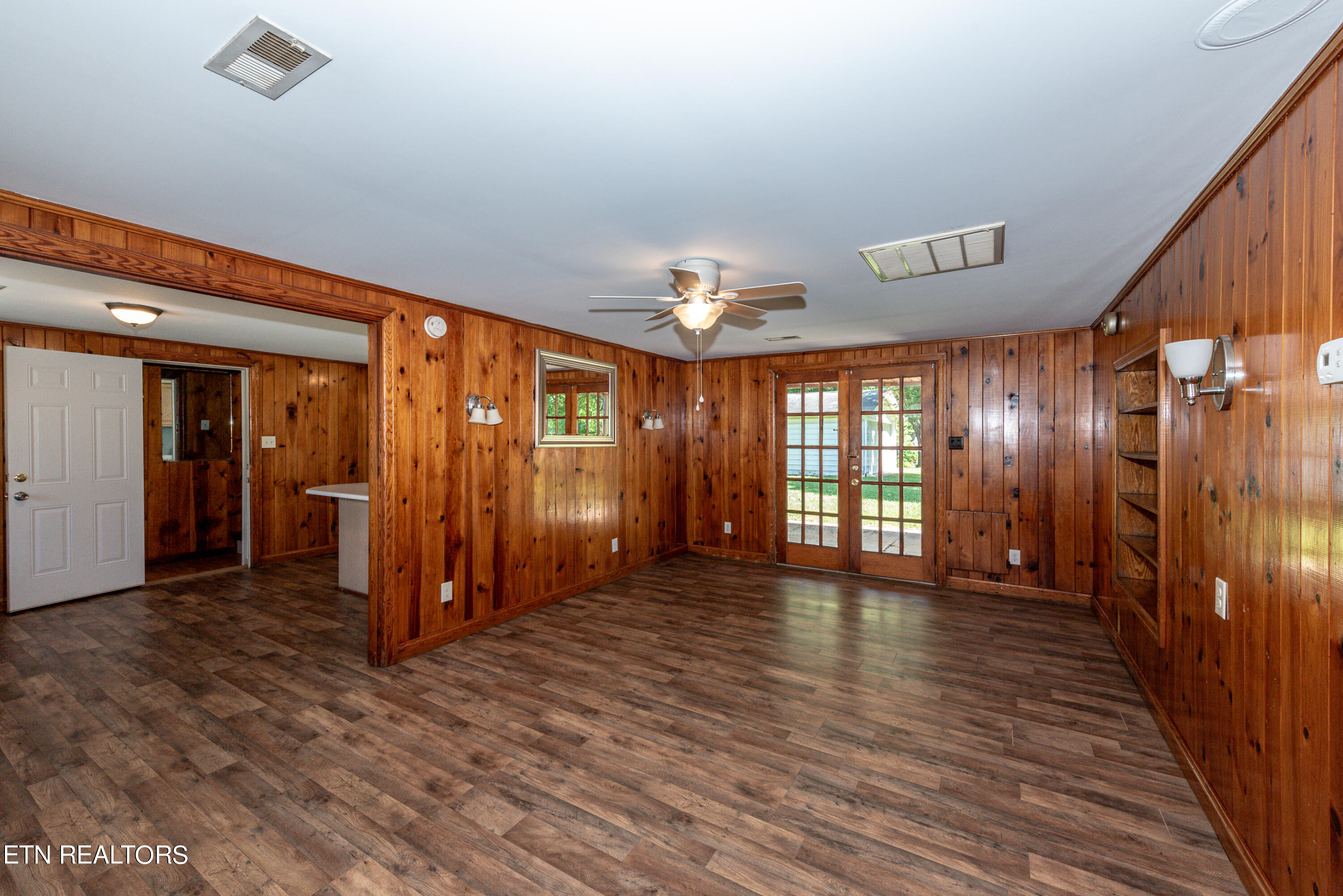 8121 Old Highway 73 Townsend TN 37882