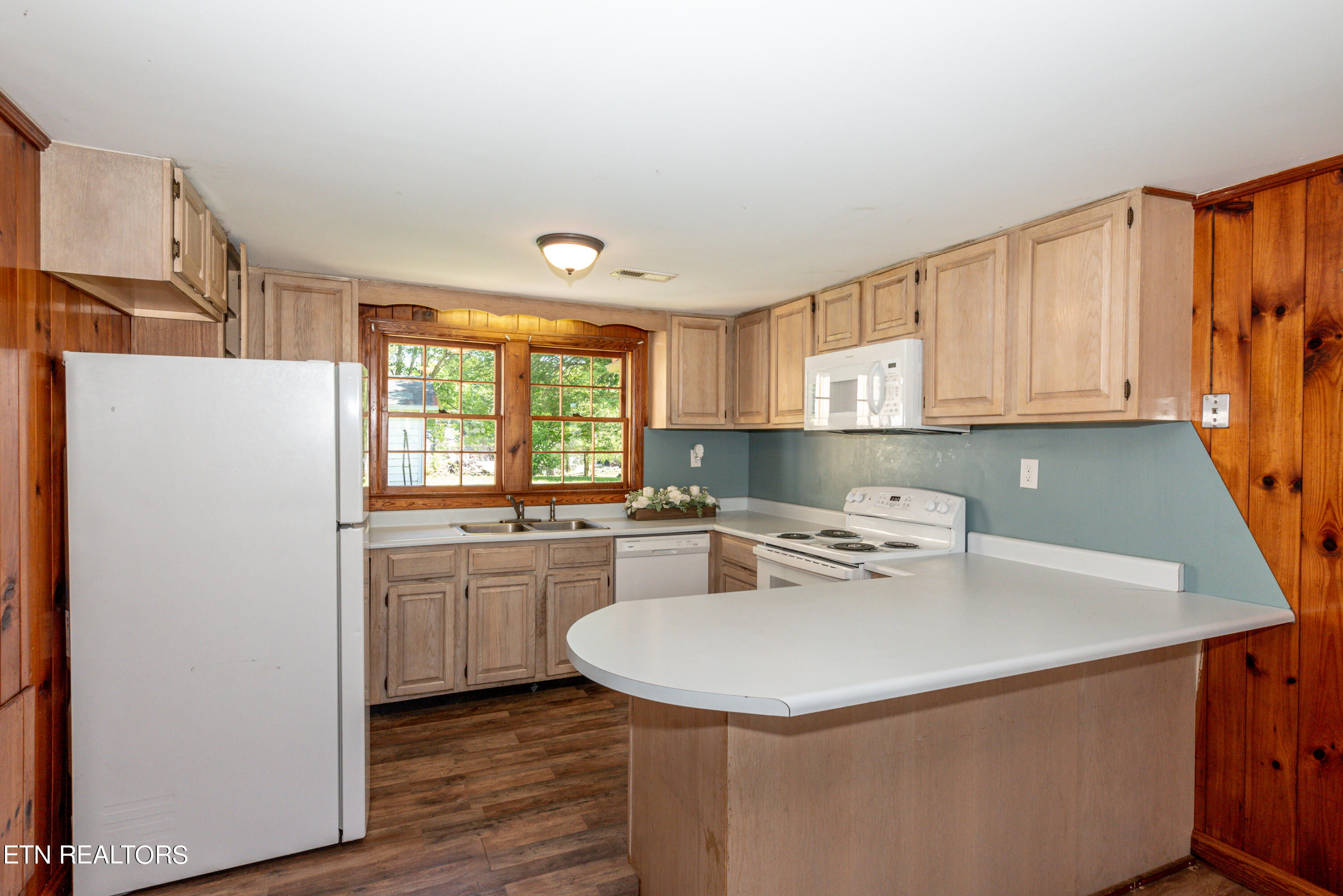 8121 Old Highway 73 Townsend TN 37882