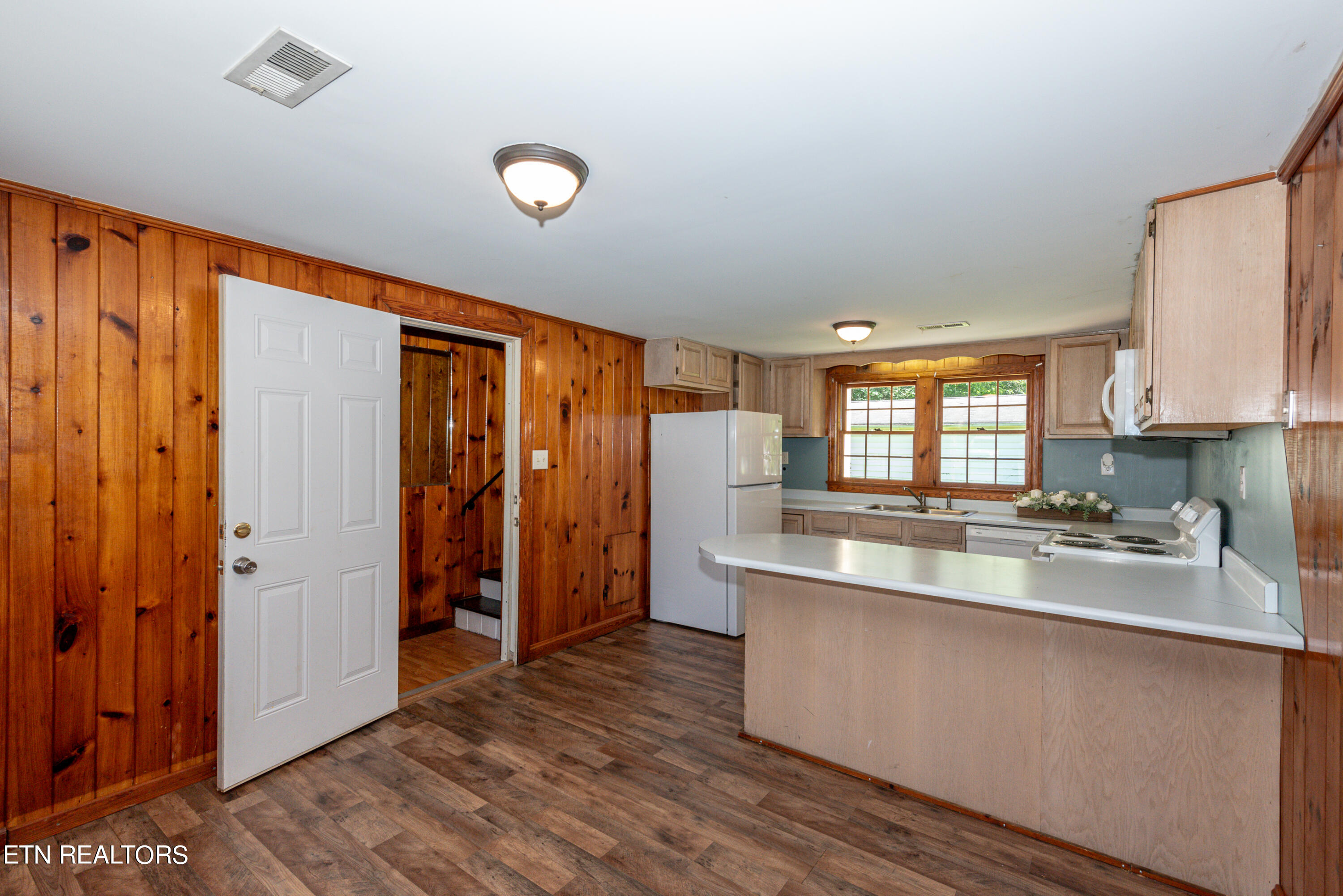 8121 Old Highway 73 Townsend TN 37882