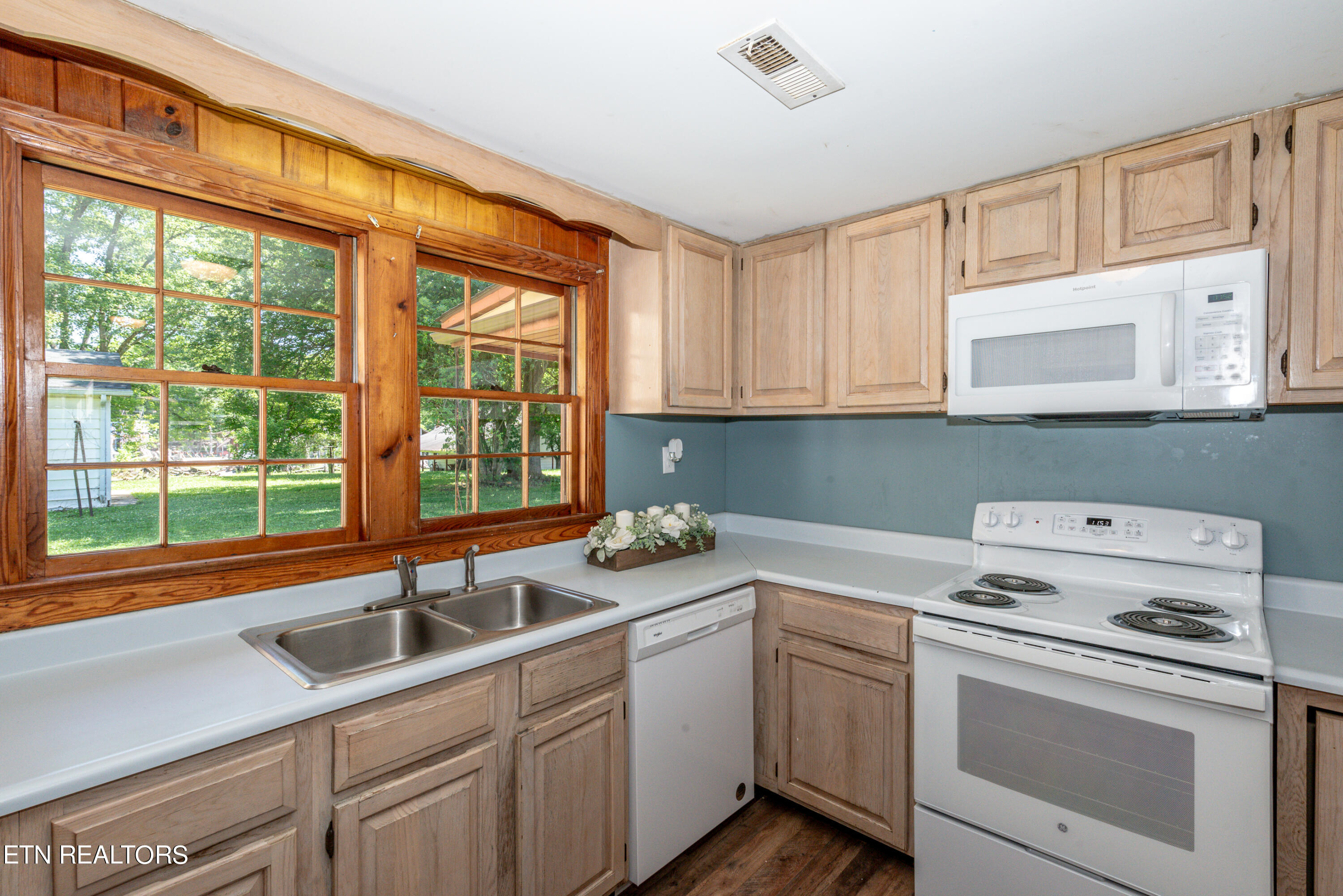 8121 Old Highway 73 Townsend TN 37882
