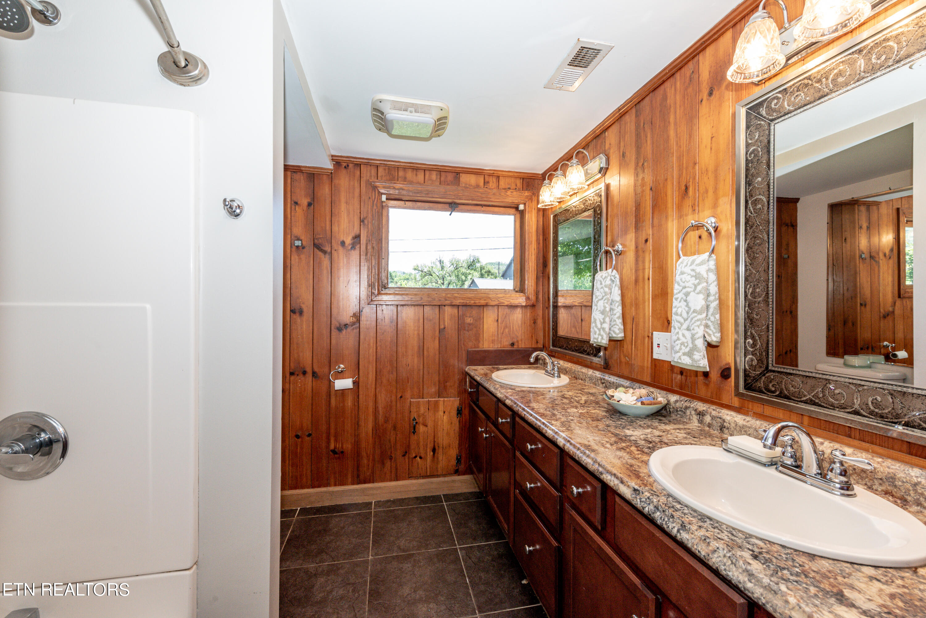 8121 Old Highway 73 Townsend TN 37882