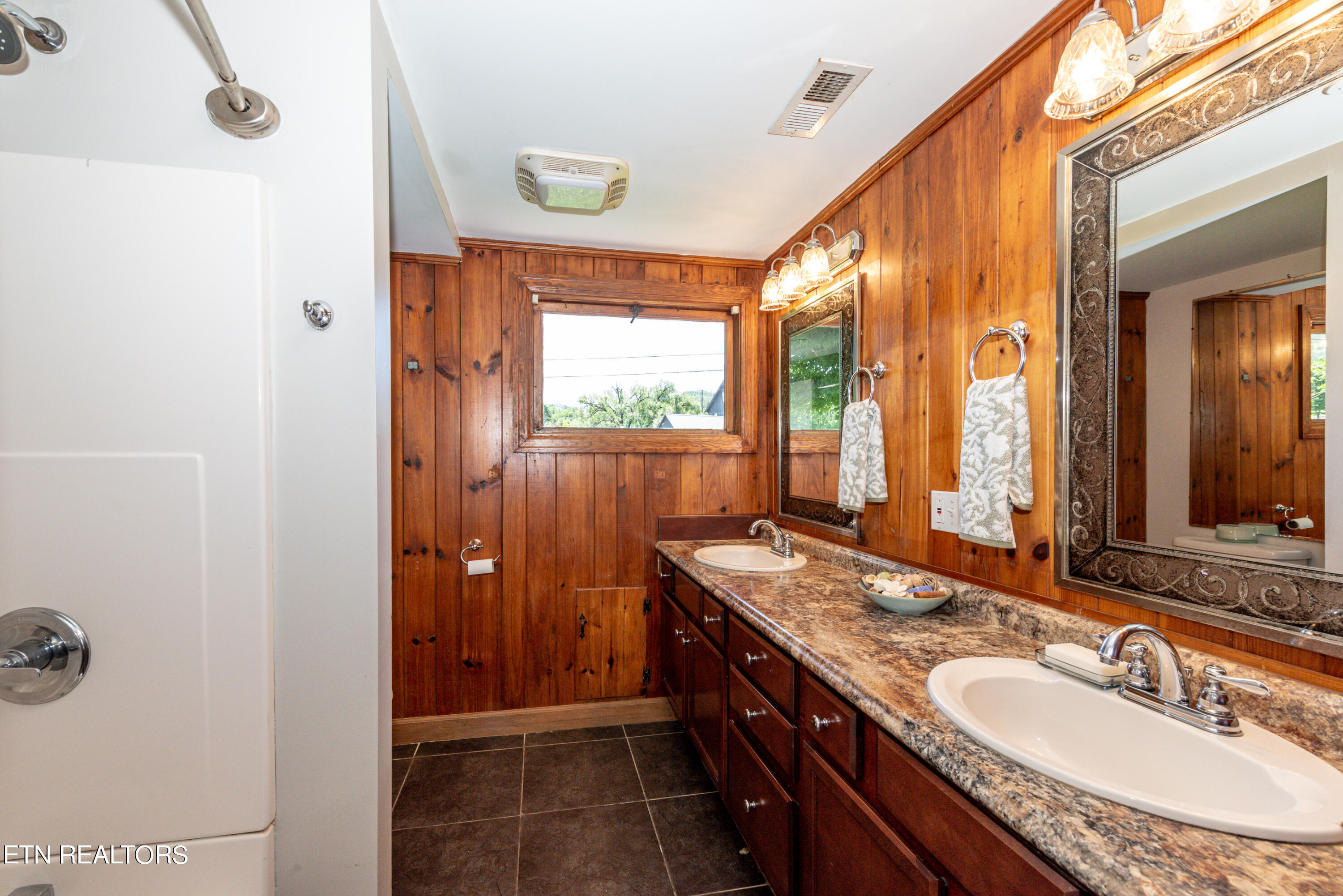 8121 Old Highway 73 Townsend TN 37882