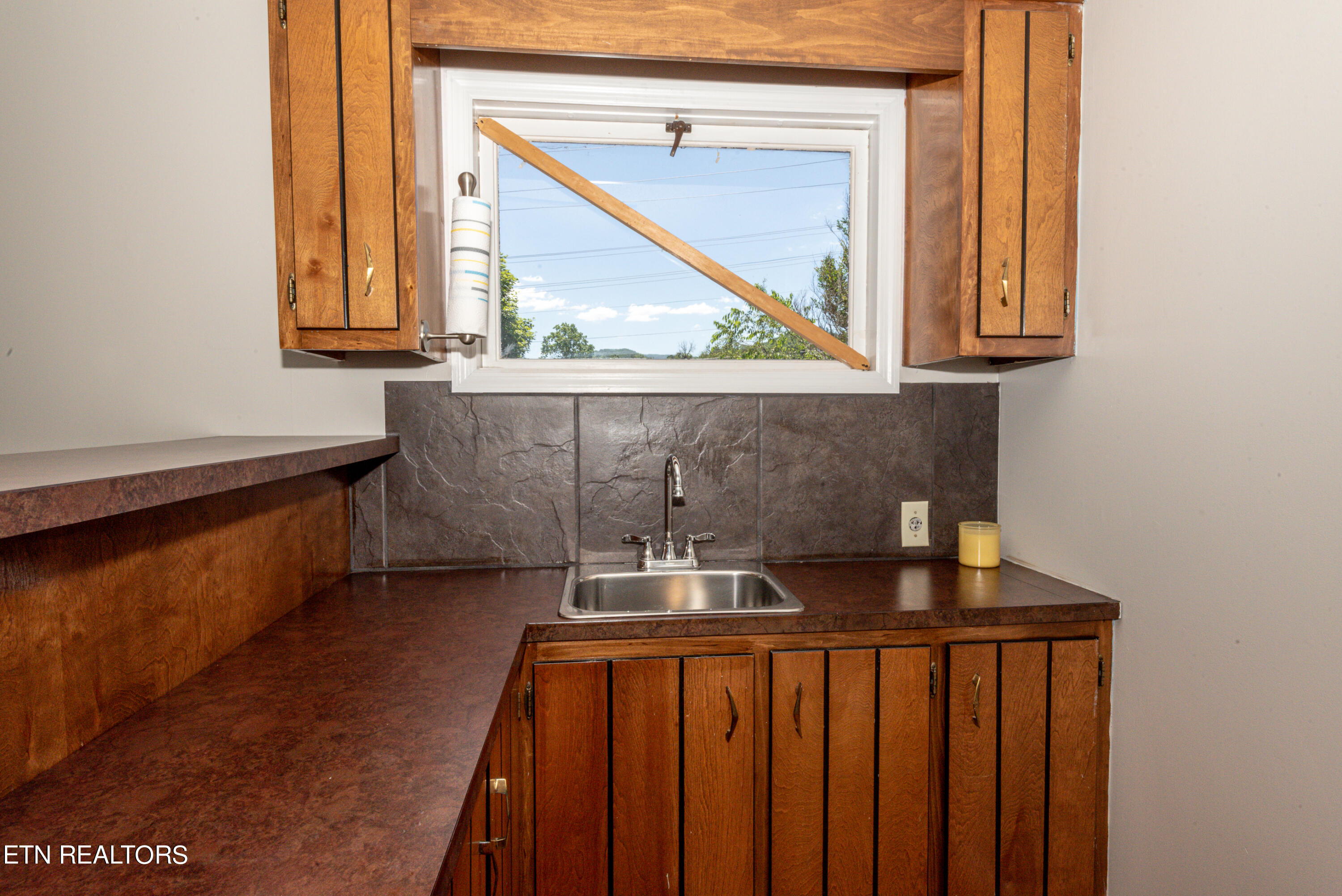 8121 Old Highway 73 Townsend TN 37882