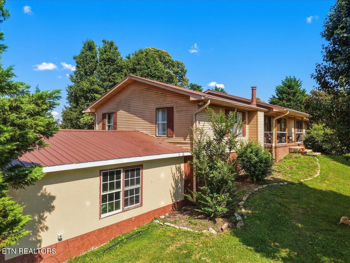 1689 Vaughn Road Lenoir City TN 37772