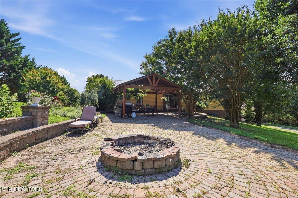1689 Vaughn Road Lenoir City TN 37772