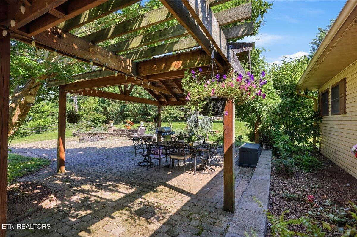 1689 Vaughn Road Lenoir City TN 37772