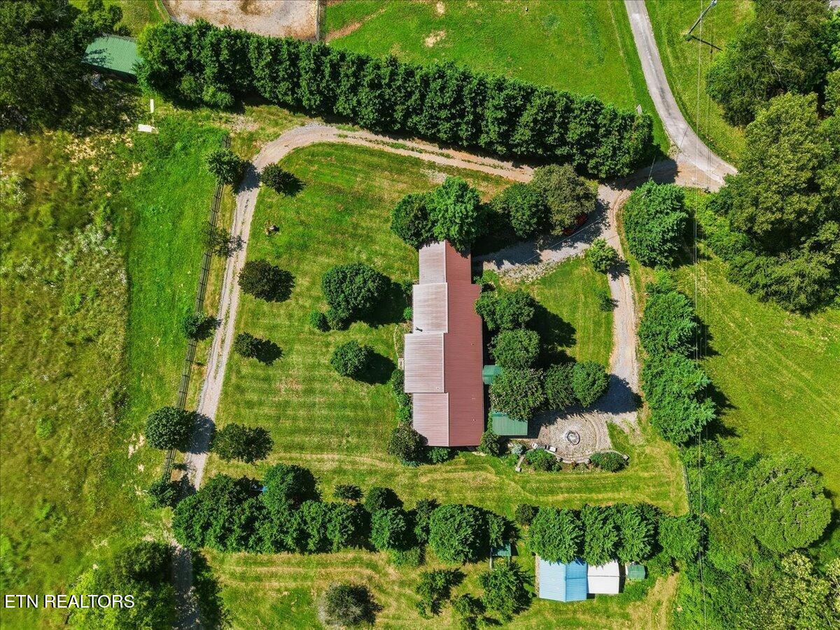 1689 Vaughn Road Lenoir City TN 37772