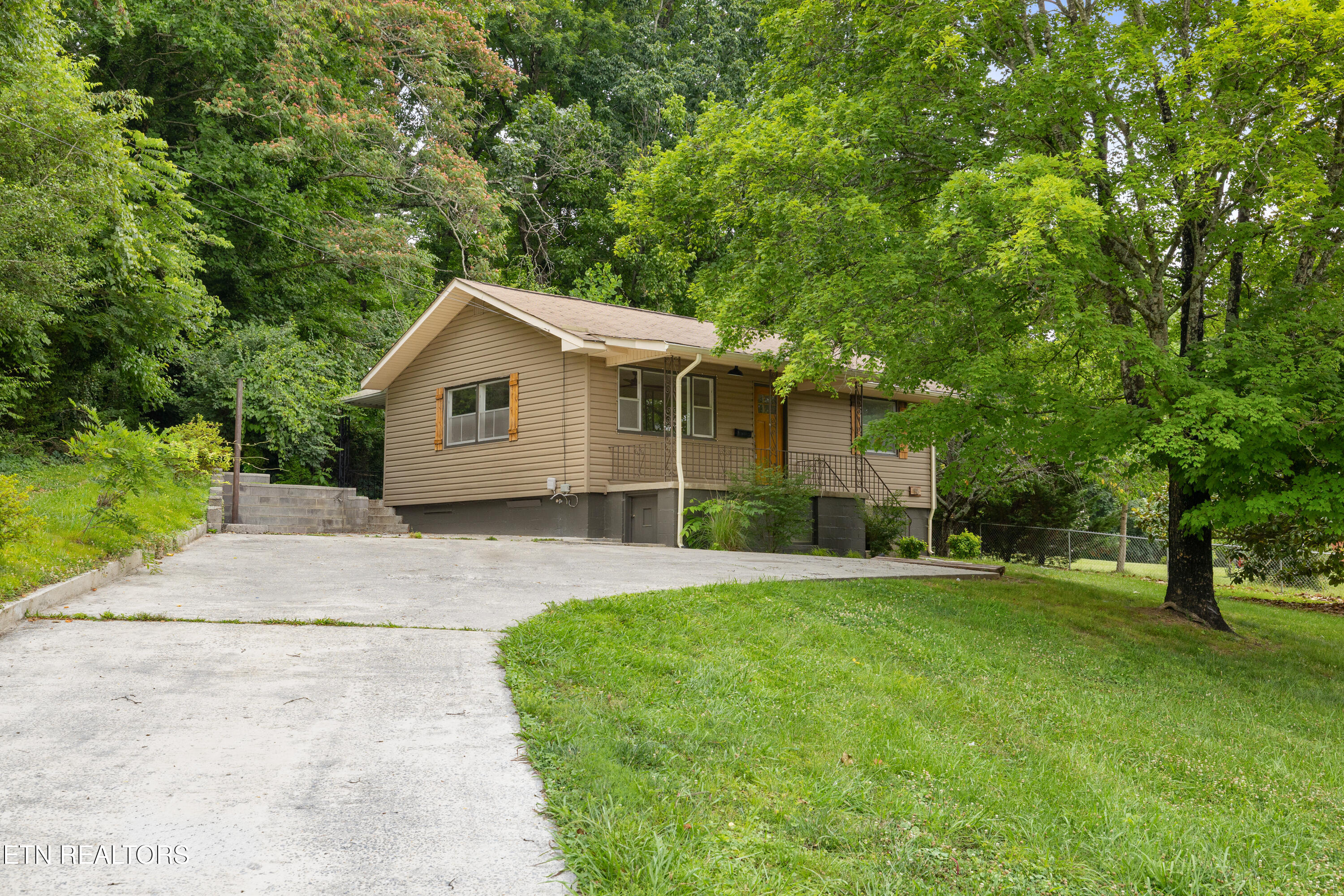 96 Olney Lane Oak Ridge TN 37830